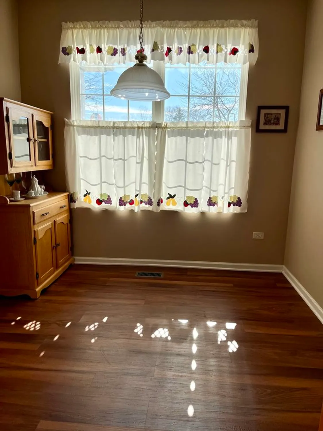 Property Slideshow image 18 of 36 | 12620 oak grove dr, Huntley, IL, 60142