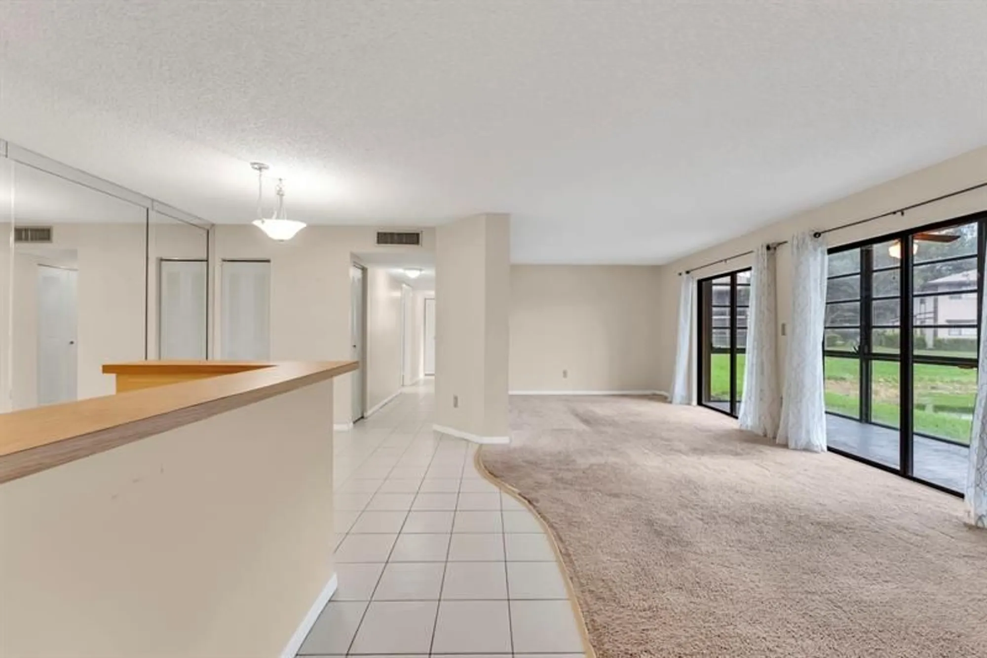 Property Slideshow image 4 of 29 | 9947 n belfort cir # 114, Tamarac, FL, 33321