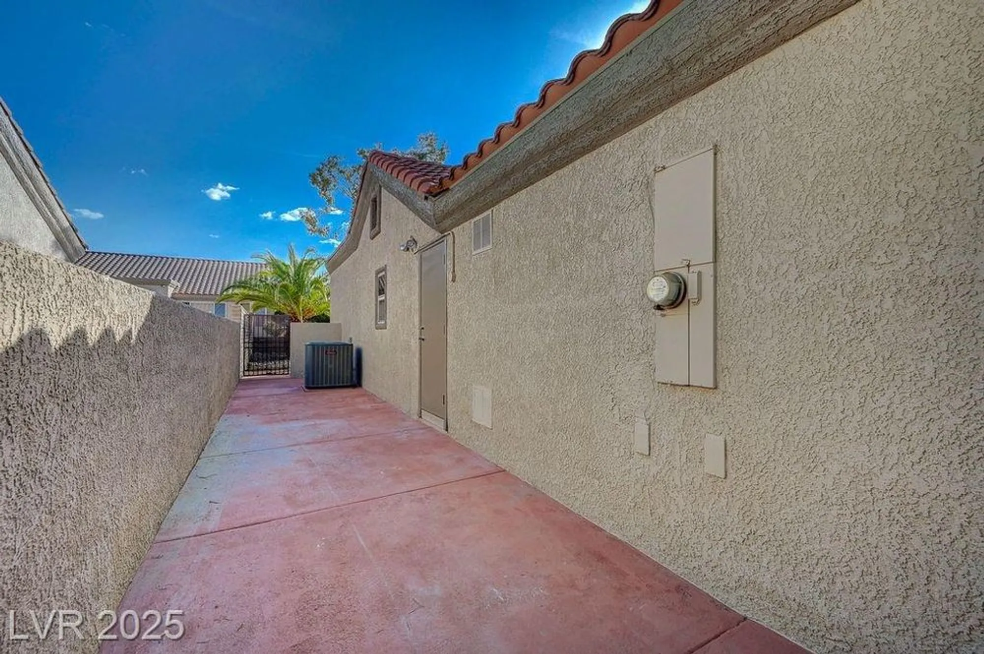 Property Slideshow image 15 of 31 | 8753 sundial dr, Las Vegas, NV, 89134
