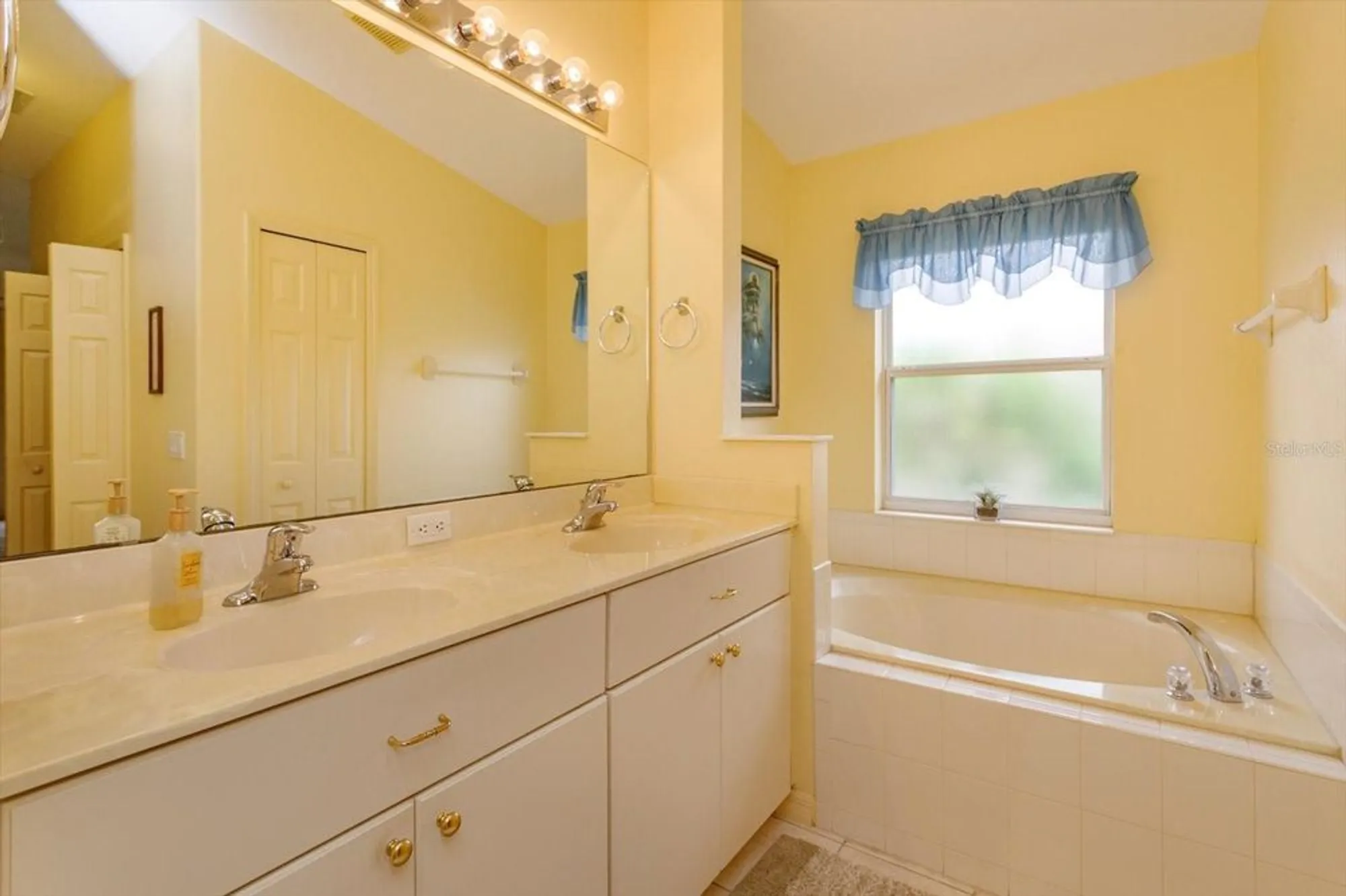 Property Slideshow image 17 of 28 | 5151 indian ocean loop, Tavares, FL, 32778