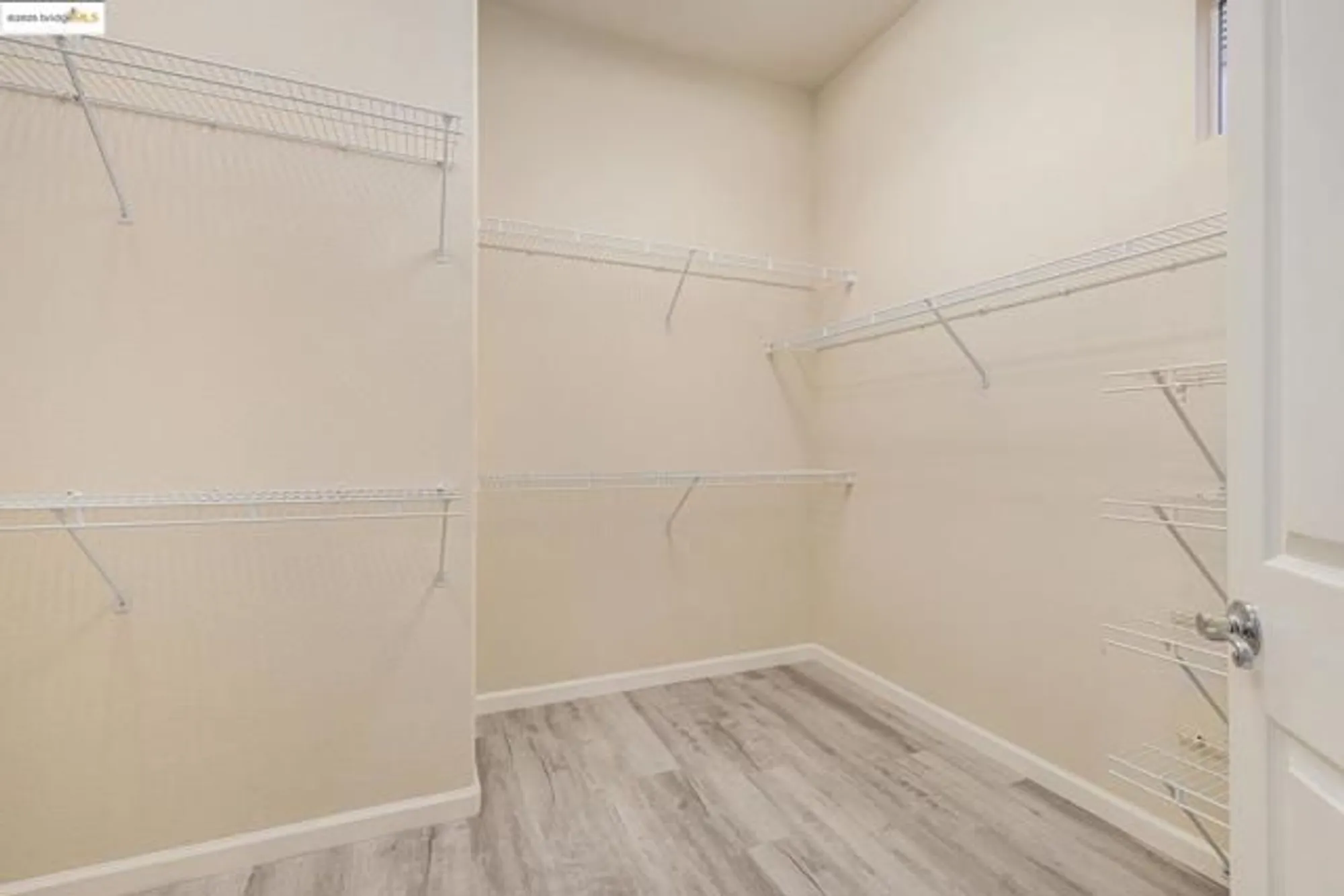 Property Slideshow image 26 of 45 | 729 richardson dr, Brentwood, CA, 94513