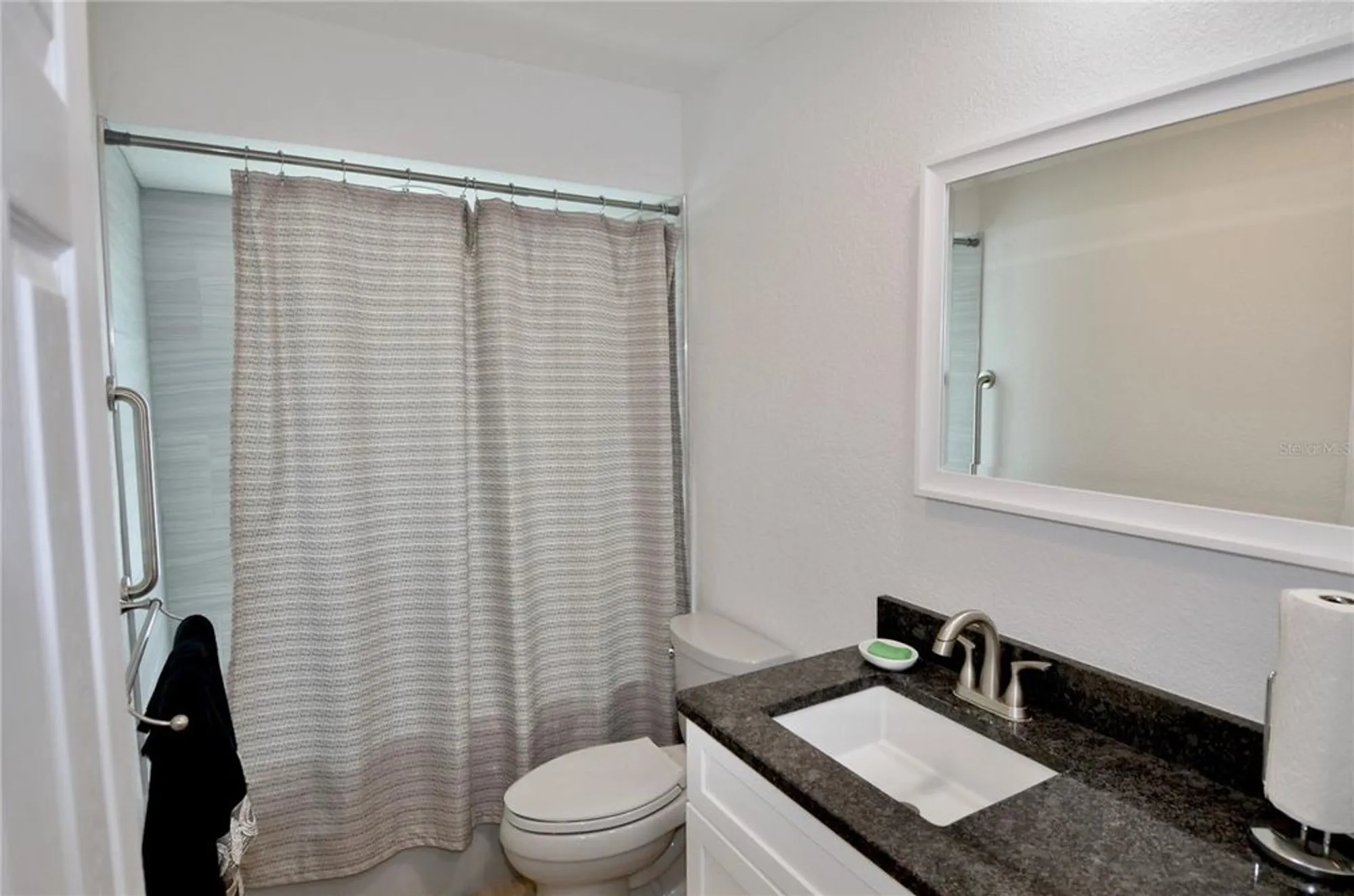 Property Slideshow image 36 of 77 | 611 paget dr, Venice, FL, 34293