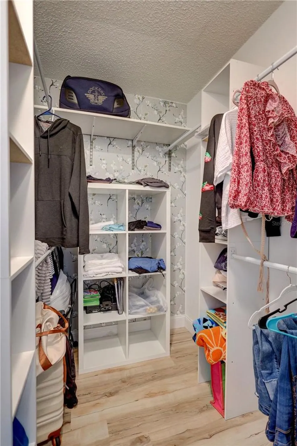 Property Slideshow image 18 of 66 | 3390 stonehaven ct a, Palm Harbor, FL, 34684