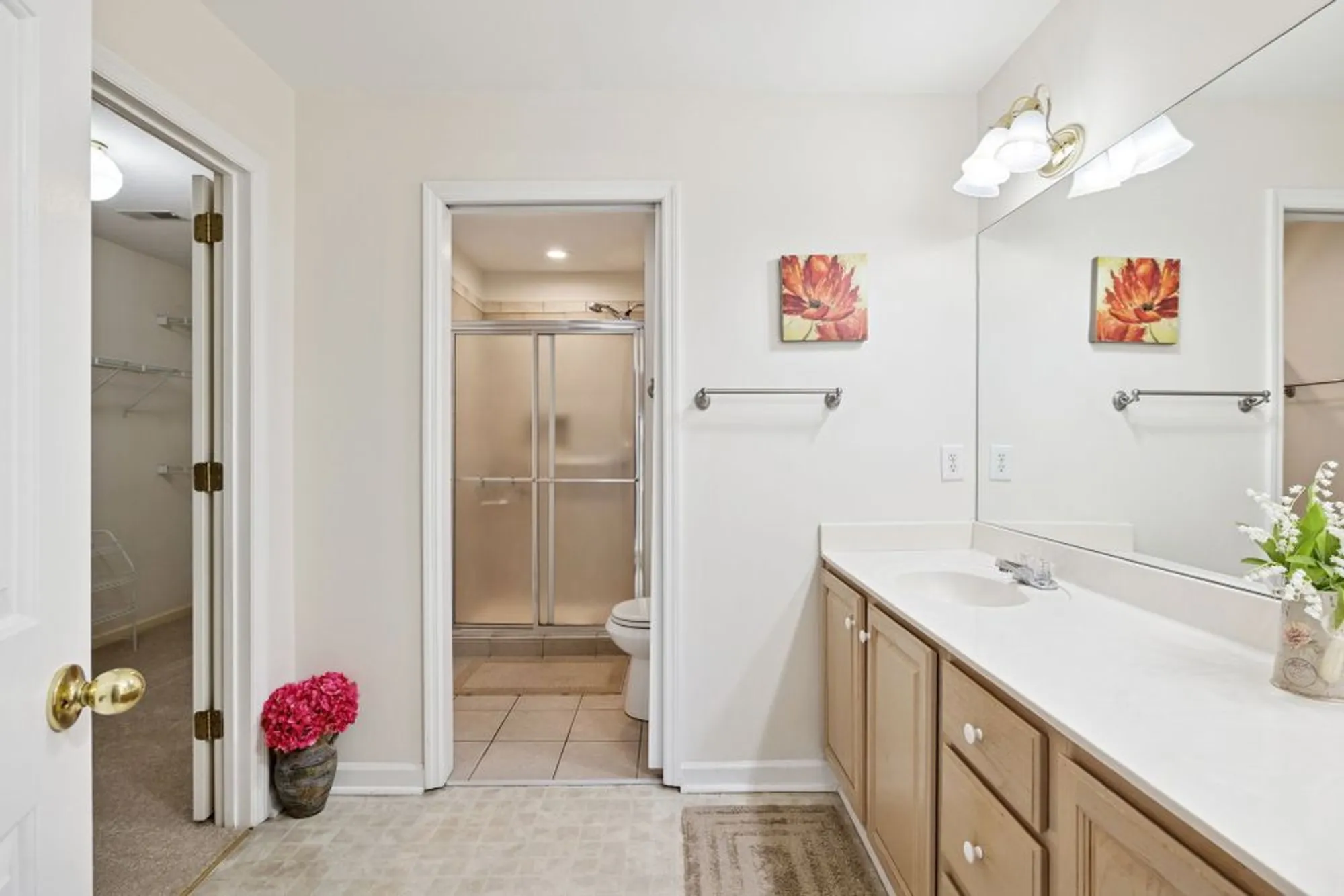 Property Slideshow image 21 of 49 | 117 newsom grn, Nashville, TN, 37221