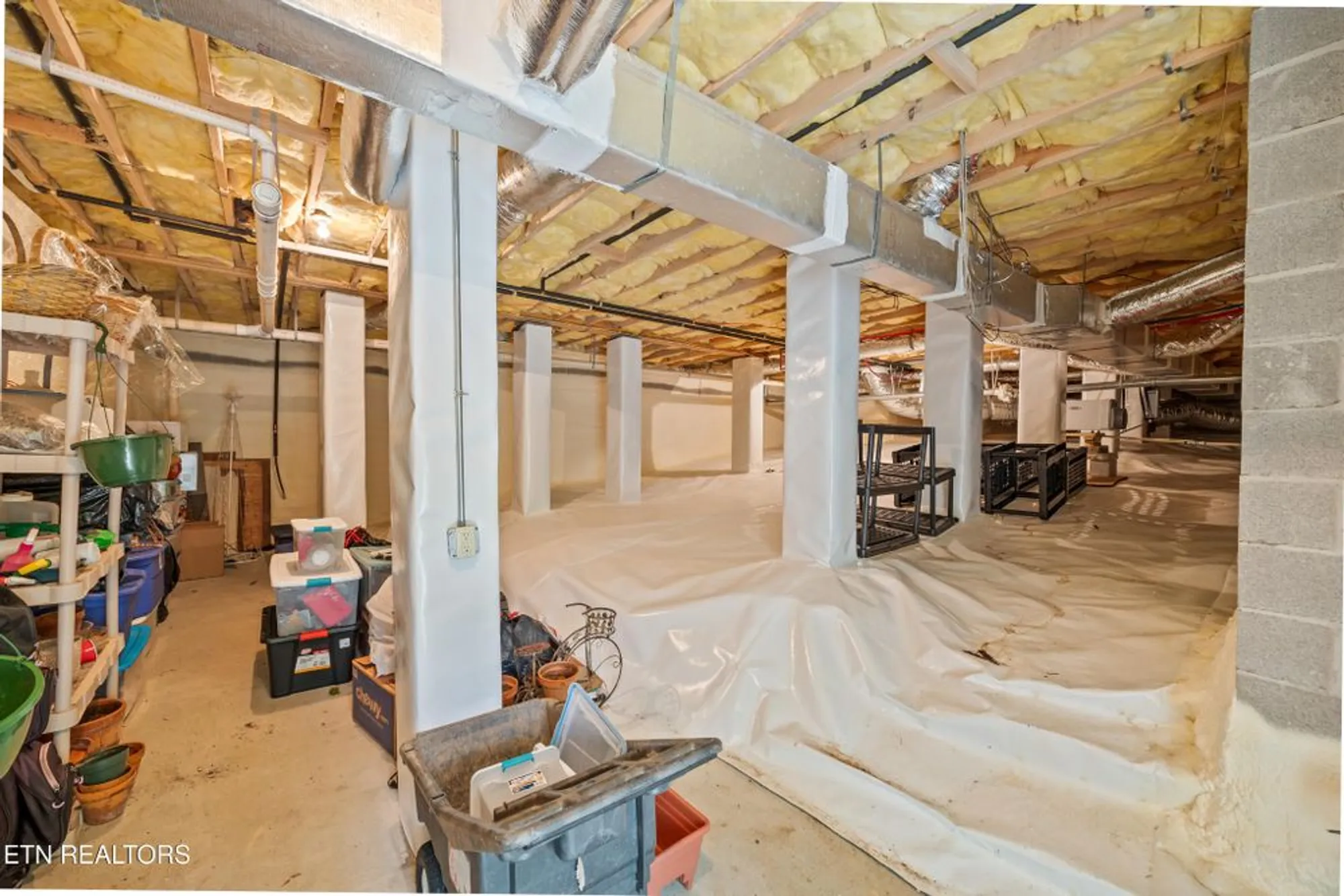 Property Slideshow image 33 of 38 | 152 stonewood dr, Crossville, TN, 38558