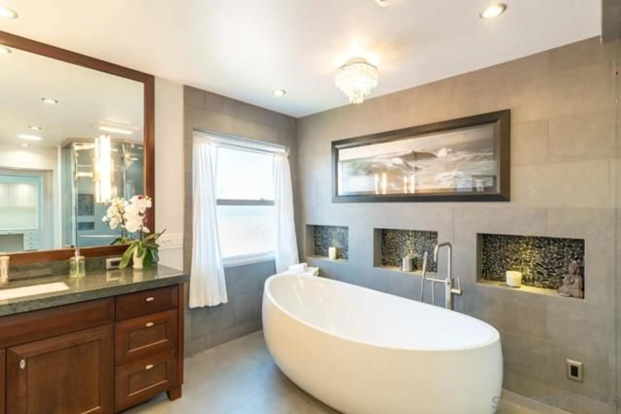 Property Slideshow image 23 of 70 | 907 ridge heights dr, Fallbrook, CA, 92028