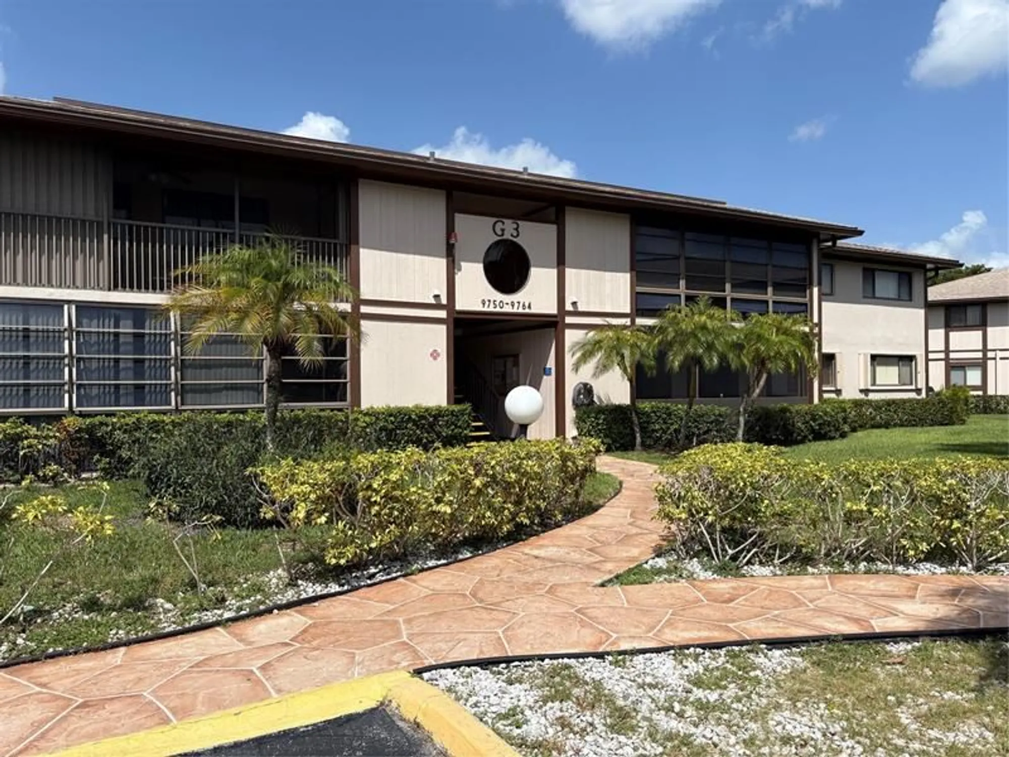 Property Slideshow image 12 of 14 | 9754 n belfort cir # 9754, Tamarac, FL, 33321