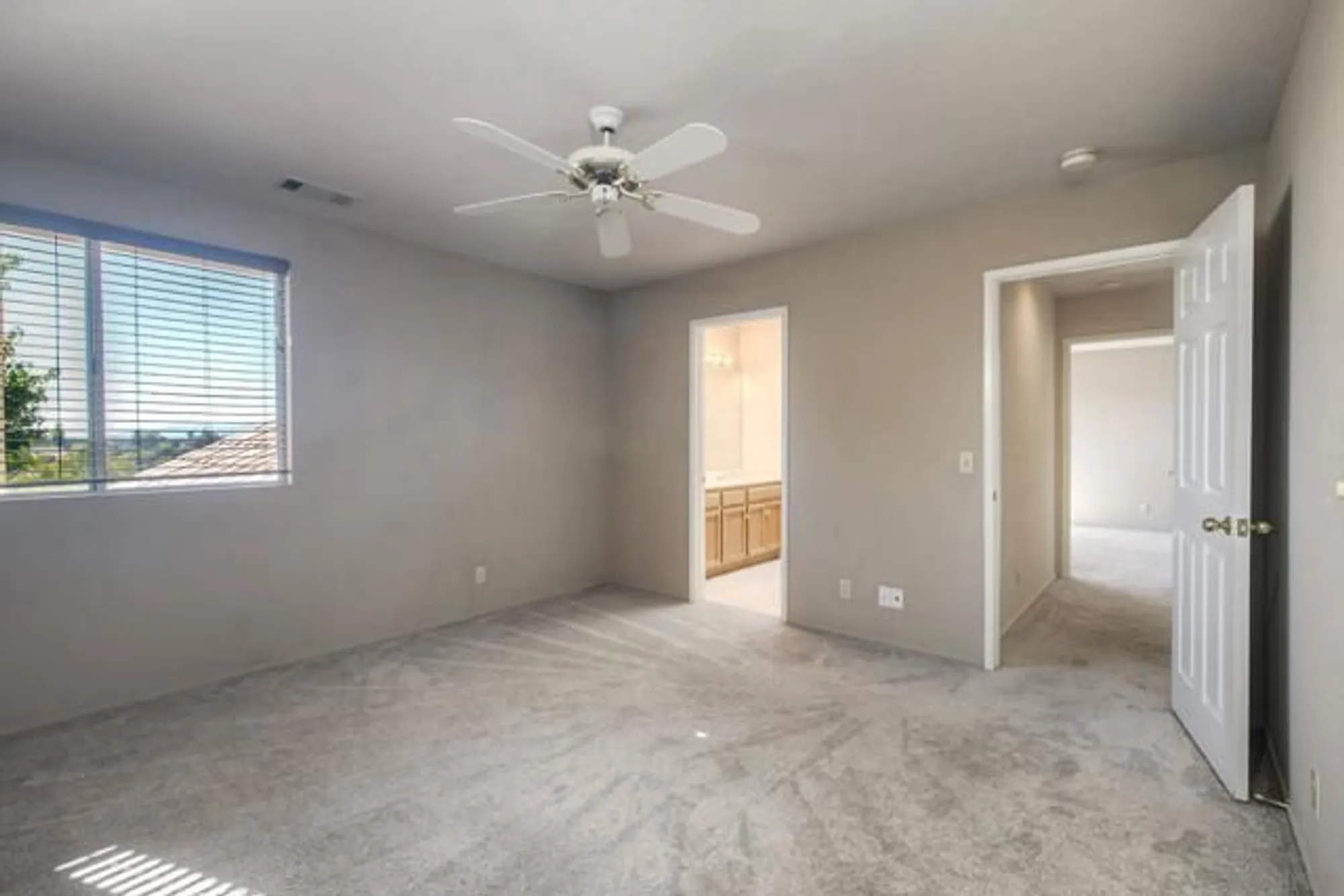 Property Slideshow image 22 of 42 | 1089 ridge heights dr, Fallbrook, CA, 92028