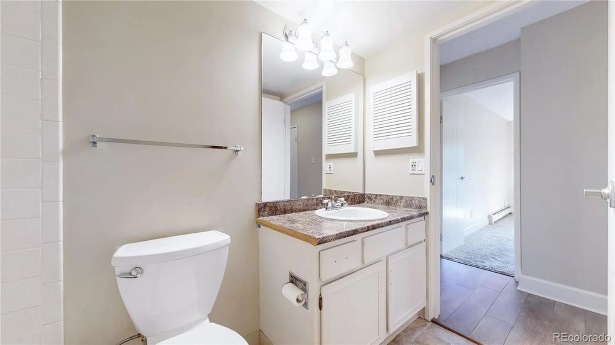 Property Slideshow image 14 of 29 | 13691 e marina dr apt 405, Aurora, CO, 80014