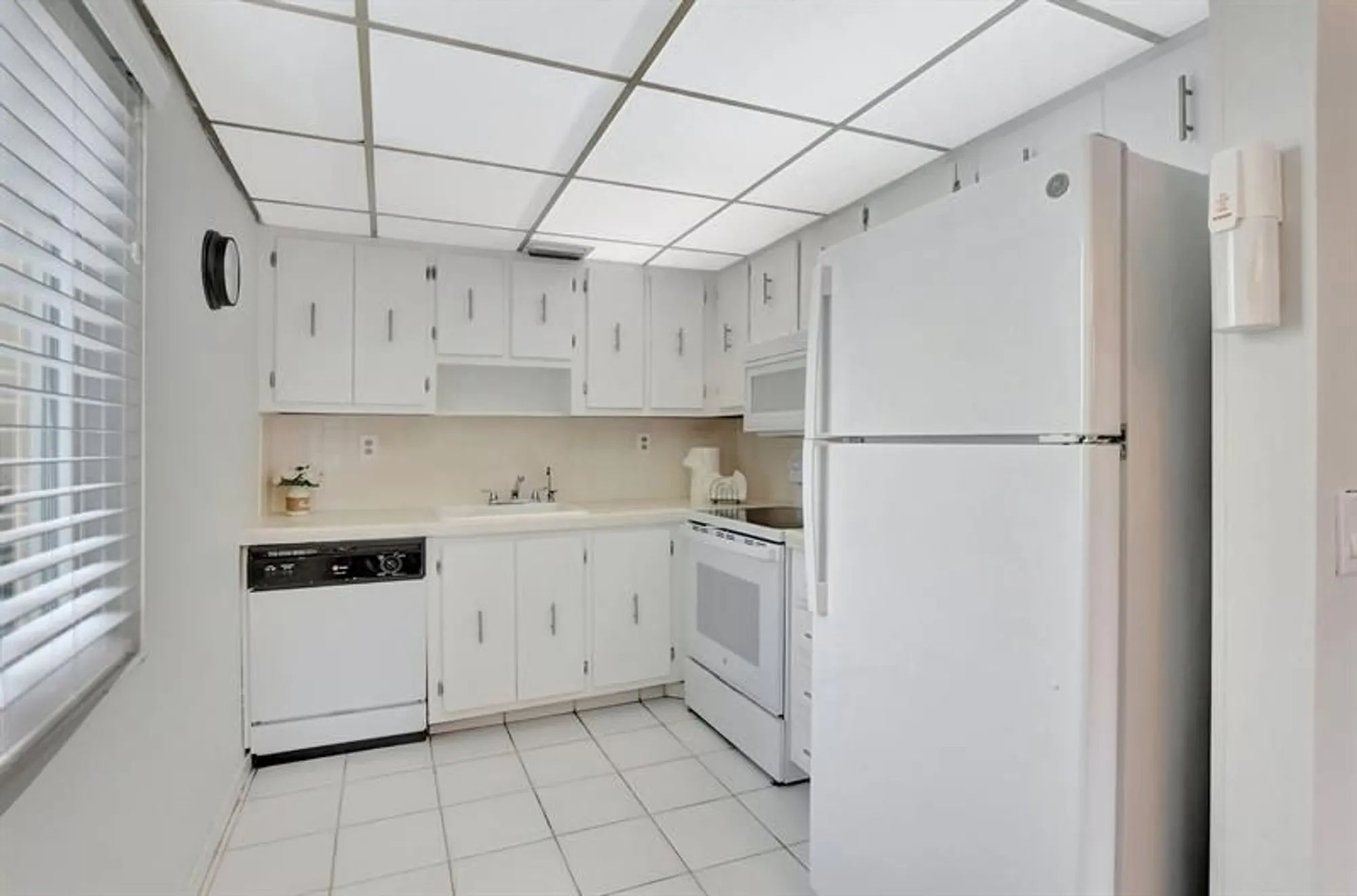 Property Slideshow image 8 of 67 | 204 burgundy e unit e, Delray Beach, FL, 33484