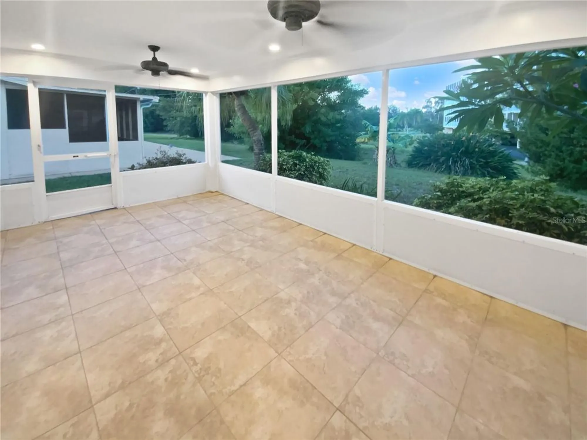 Property Slideshow image 23 of 41 | 9506 141st st, Seminole, FL, 33776