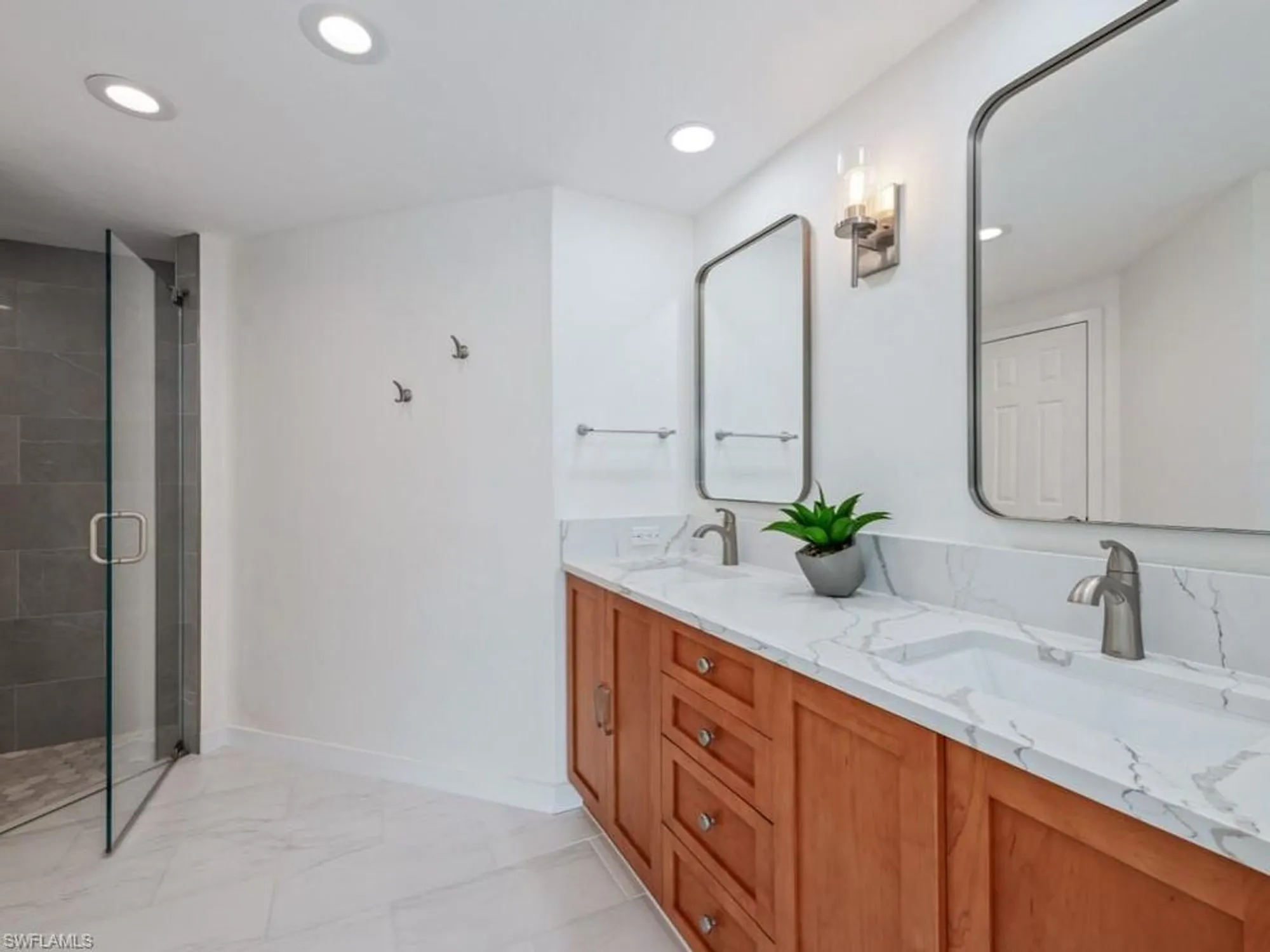 Property Slideshow image 11 of 30 | 4081 bayhead dr apt 102, Bonita Springs, FL, 34134