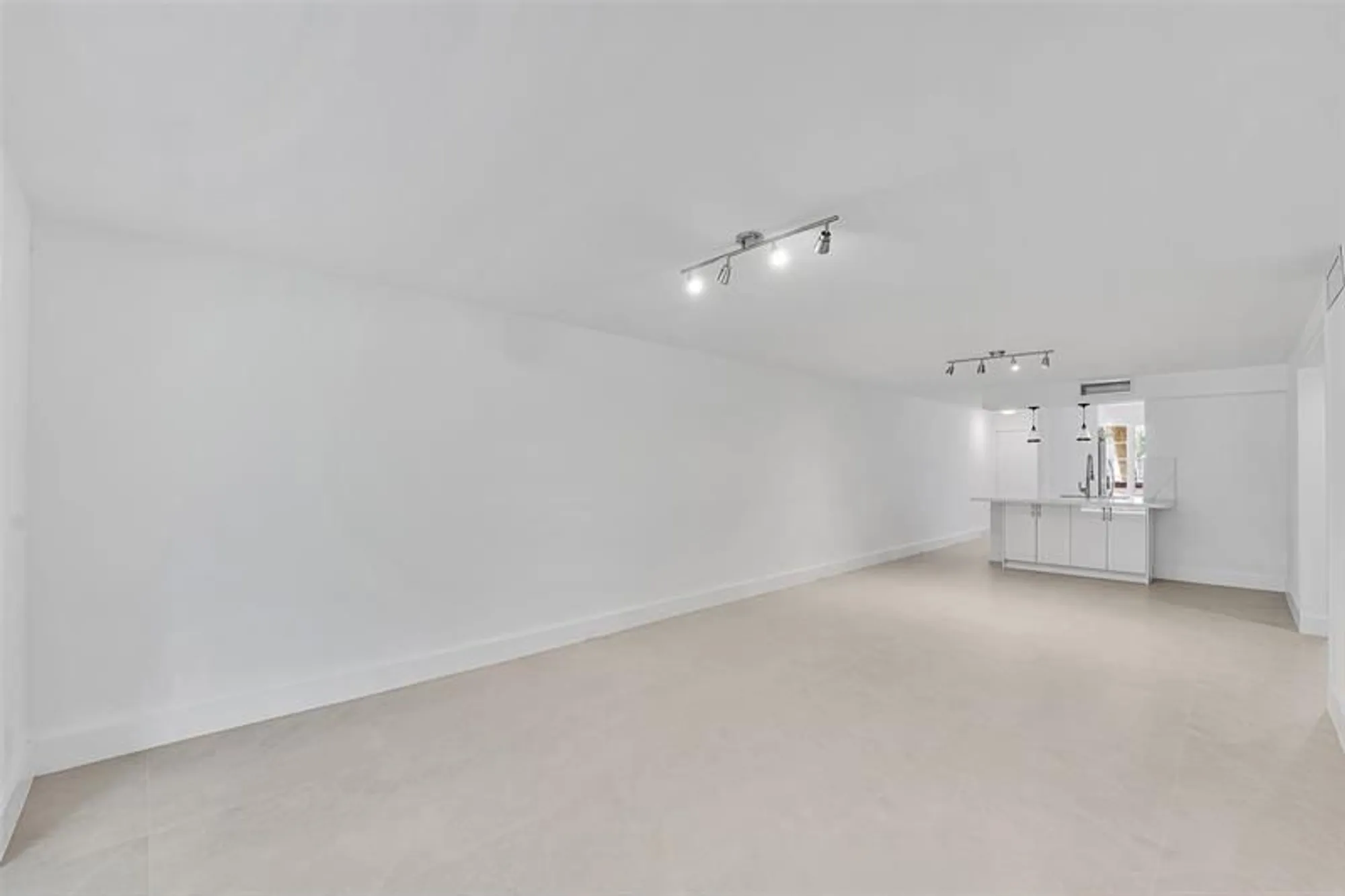 Property Slideshow image 13 of 27 | 3201 portofino pt c2, Coconut Creek, FL, 33066