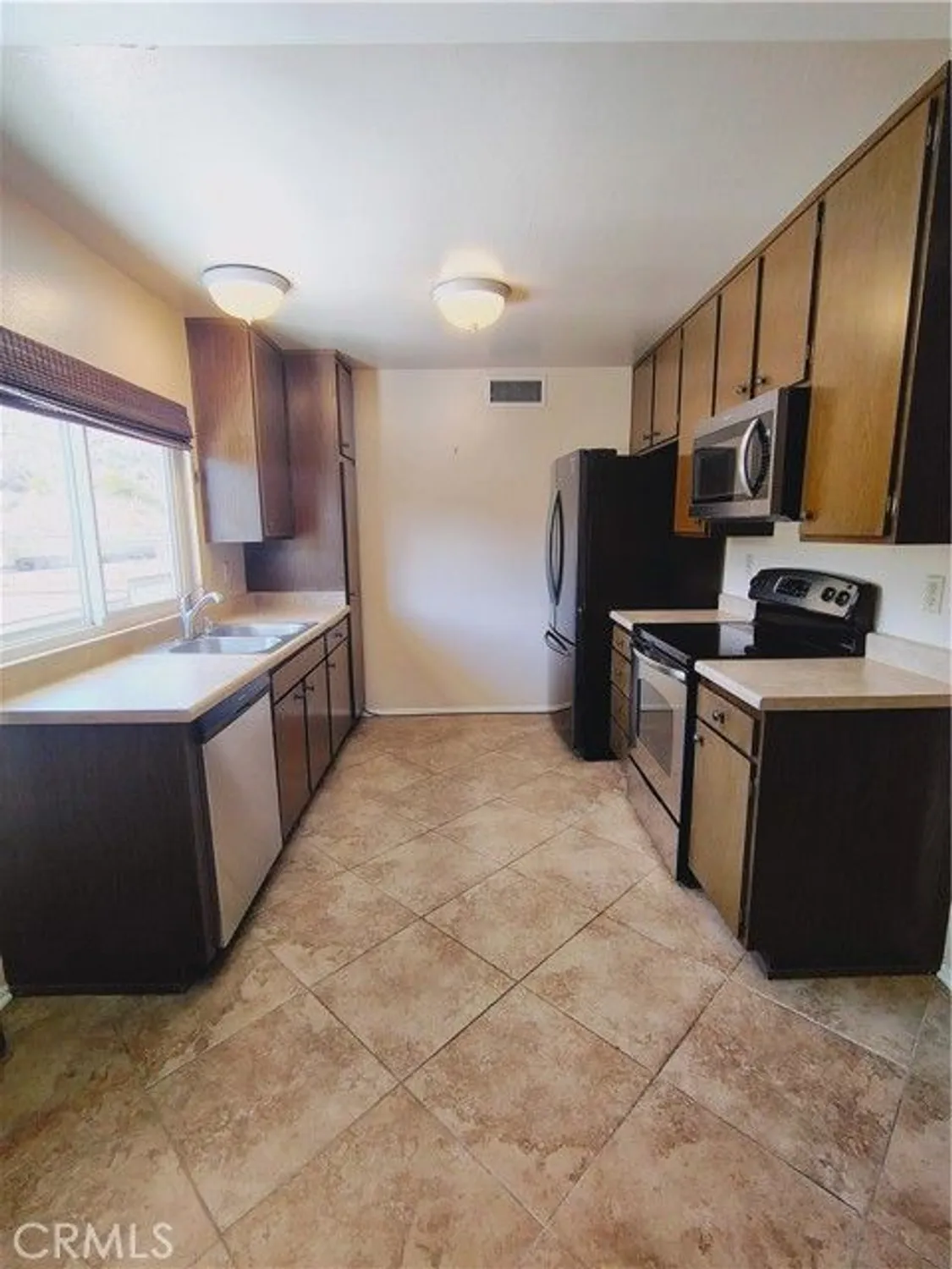 Property Slideshow image 9 of 35 | 26373 oak highland dr e, Newhall, CA, 91321