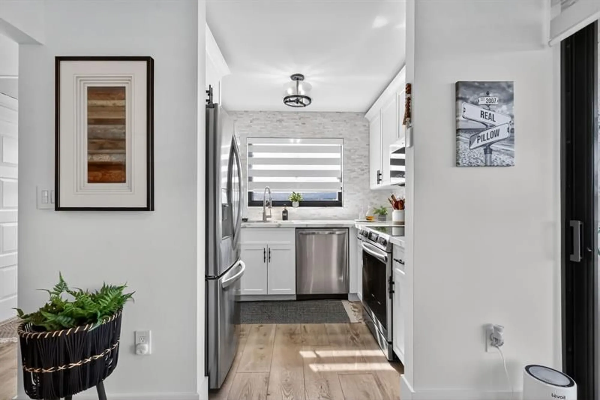 Property Slideshow image 11 of 52 | 1000 colony point cir 501, Pembroke Pines, FL, 33026