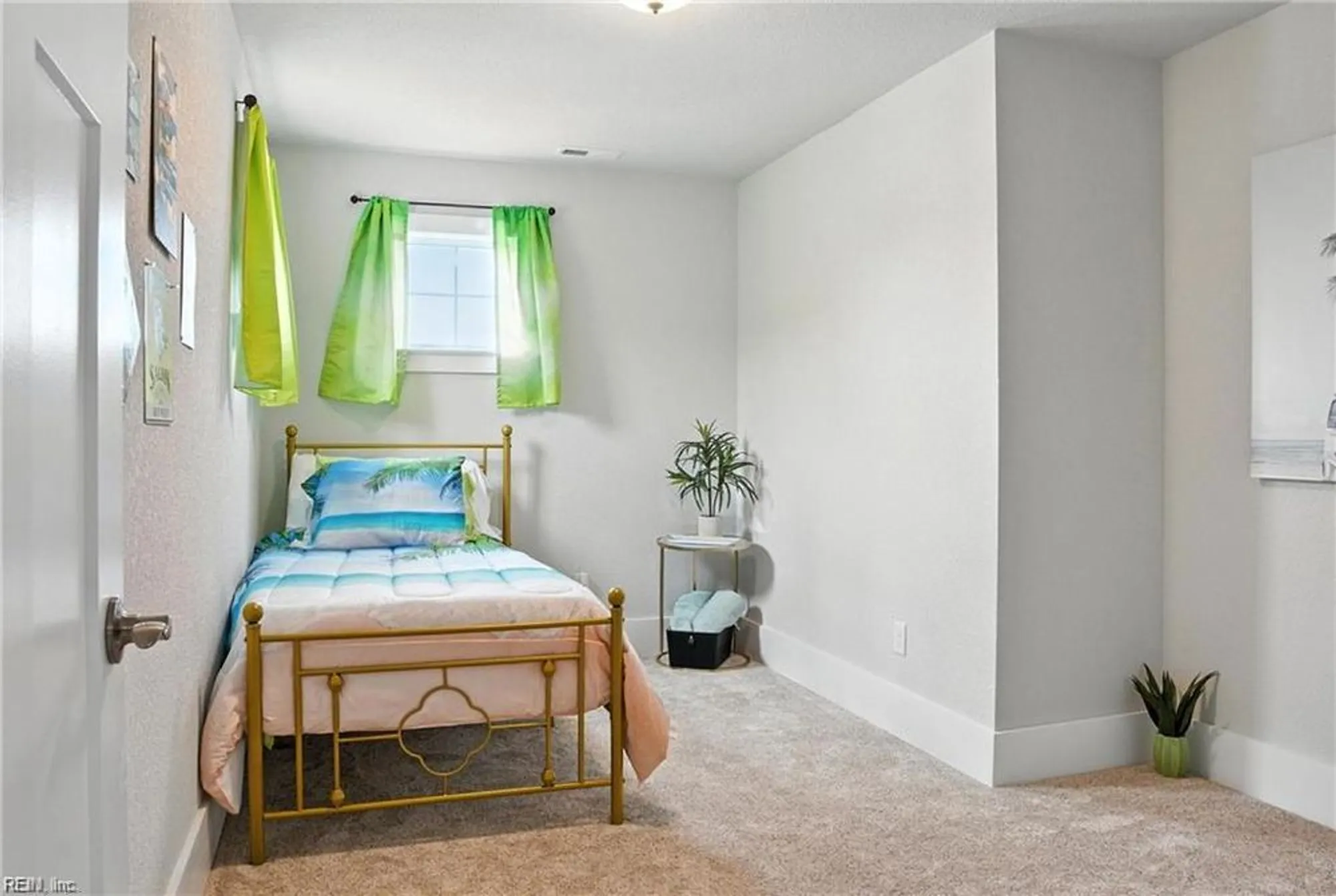 Property Slideshow image 27 of 50 | 201 cove reach, Suffolk, VA, 23435