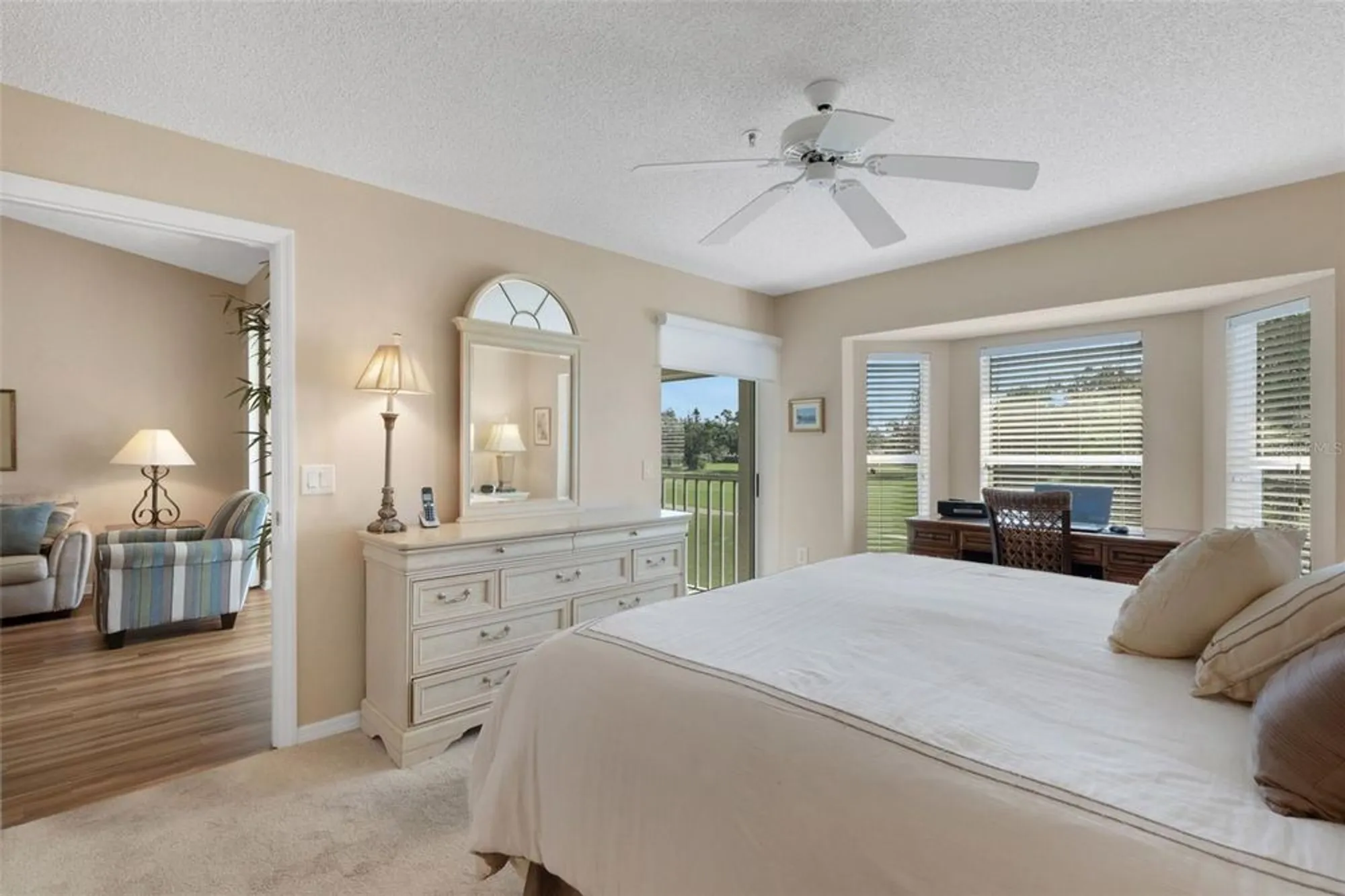 Property Slideshow image 33 of 58 | 6908 drewrys blf 712, Bradenton, FL, 34203