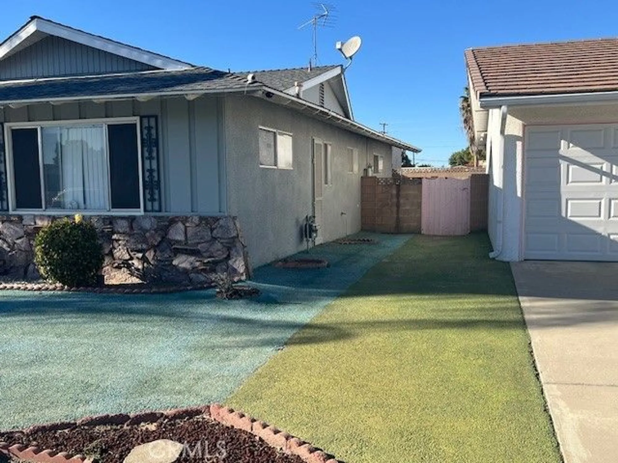 Property Slideshow image 5 of 73 | 1140 amberwood dr, Hemet, CA, 92543