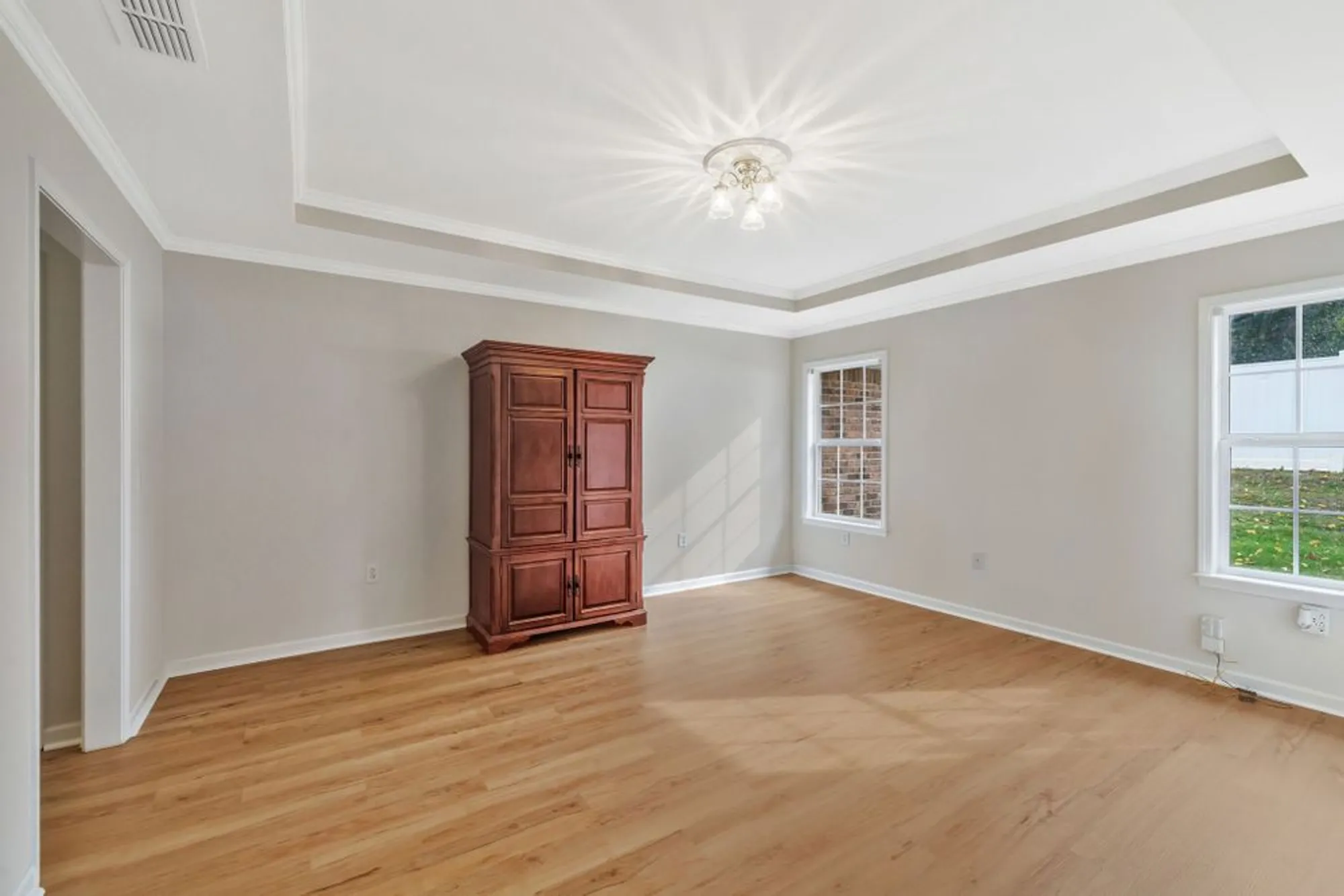 Property Slideshow image 13 of 28 | 702 forest glen cir, Murfreesboro, TN, 37128