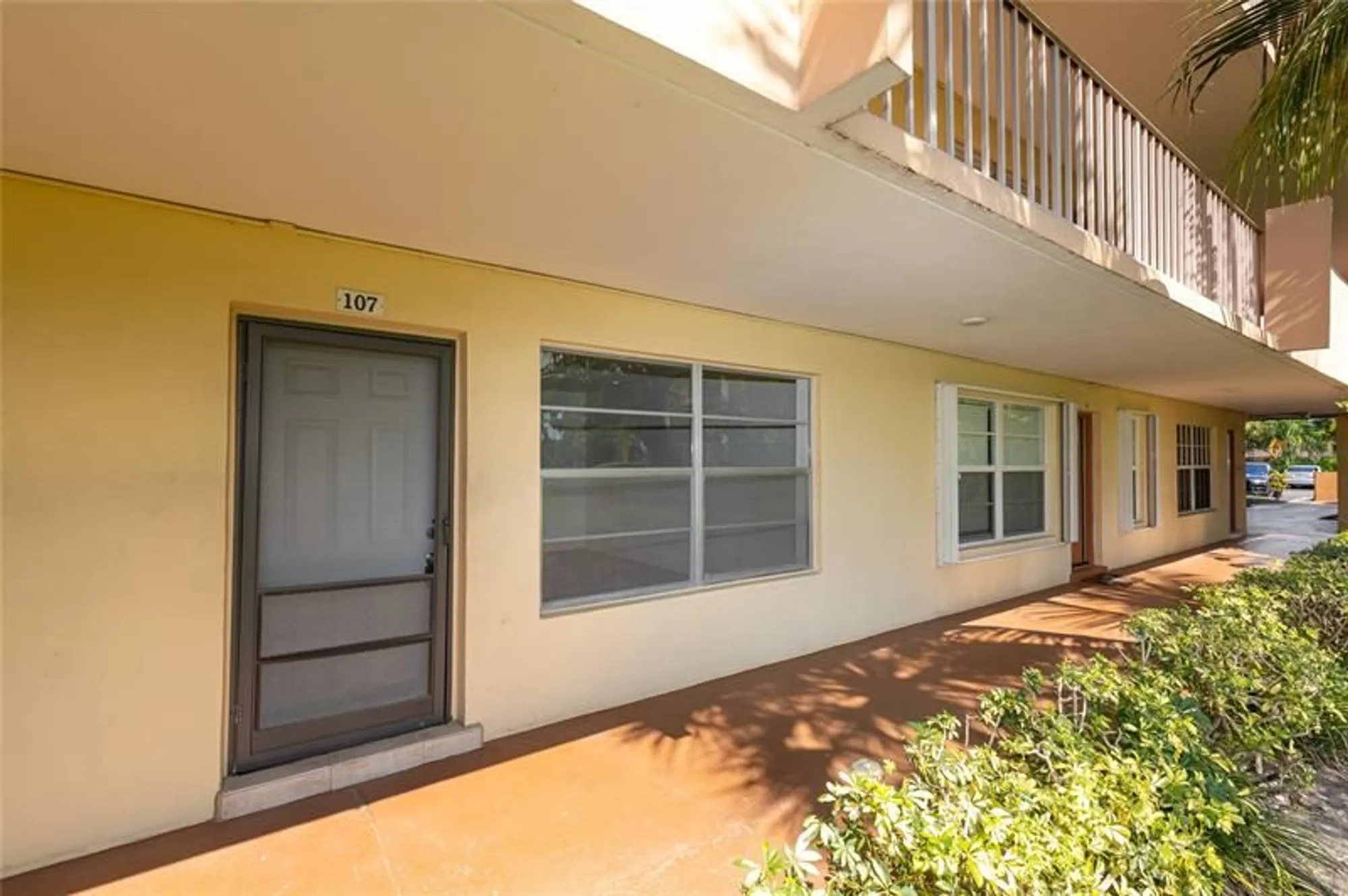 Property Slideshow image 29 of 39 | 3081 nw 47th ter 107, Lauderdale Lakes, FL, 33313
