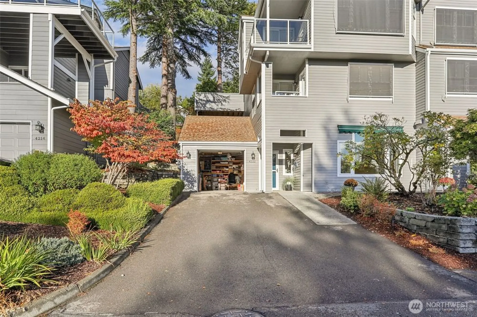 Property Slideshow image 28 of 40 | 4222 221st pl se # 1081, Issaquah, WA, 98029