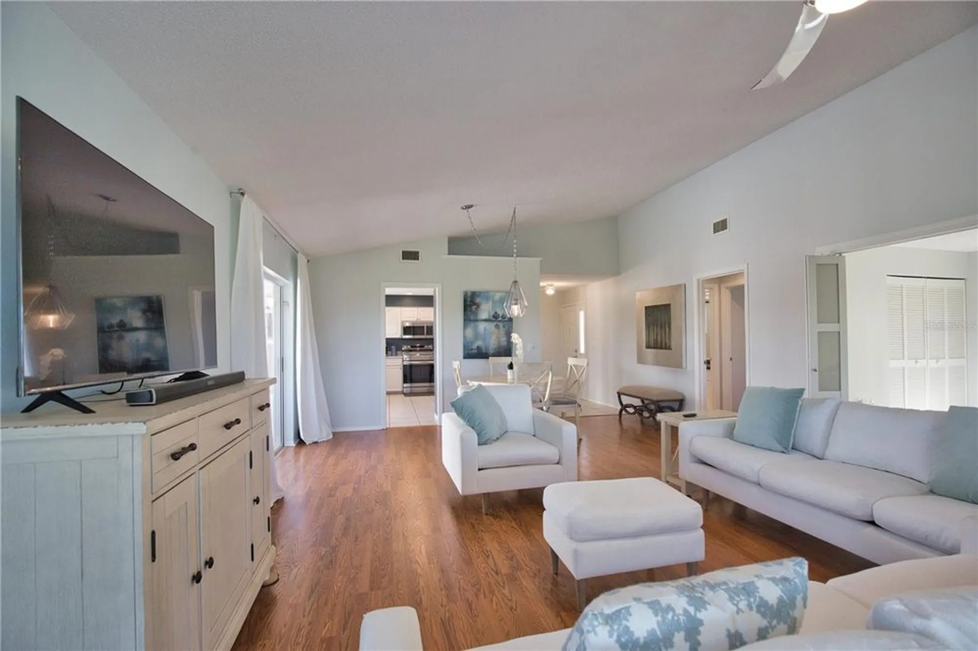 Property Slideshow image 11 of 46 | 698 harrington lake dr 9, Venice, FL, 34293