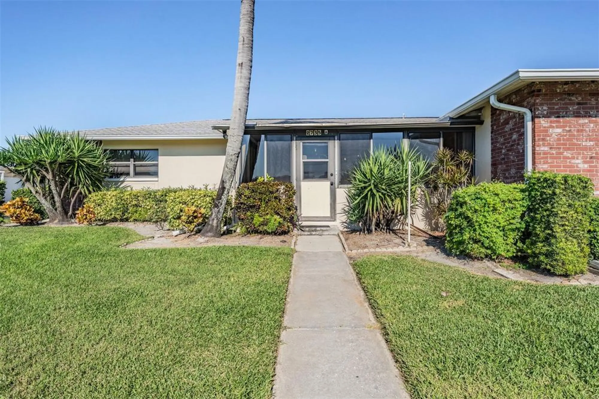 Property Slideshow image 2 of 56 | 2735 sherbrooke ln a, Palm Harbor, FL, 34684