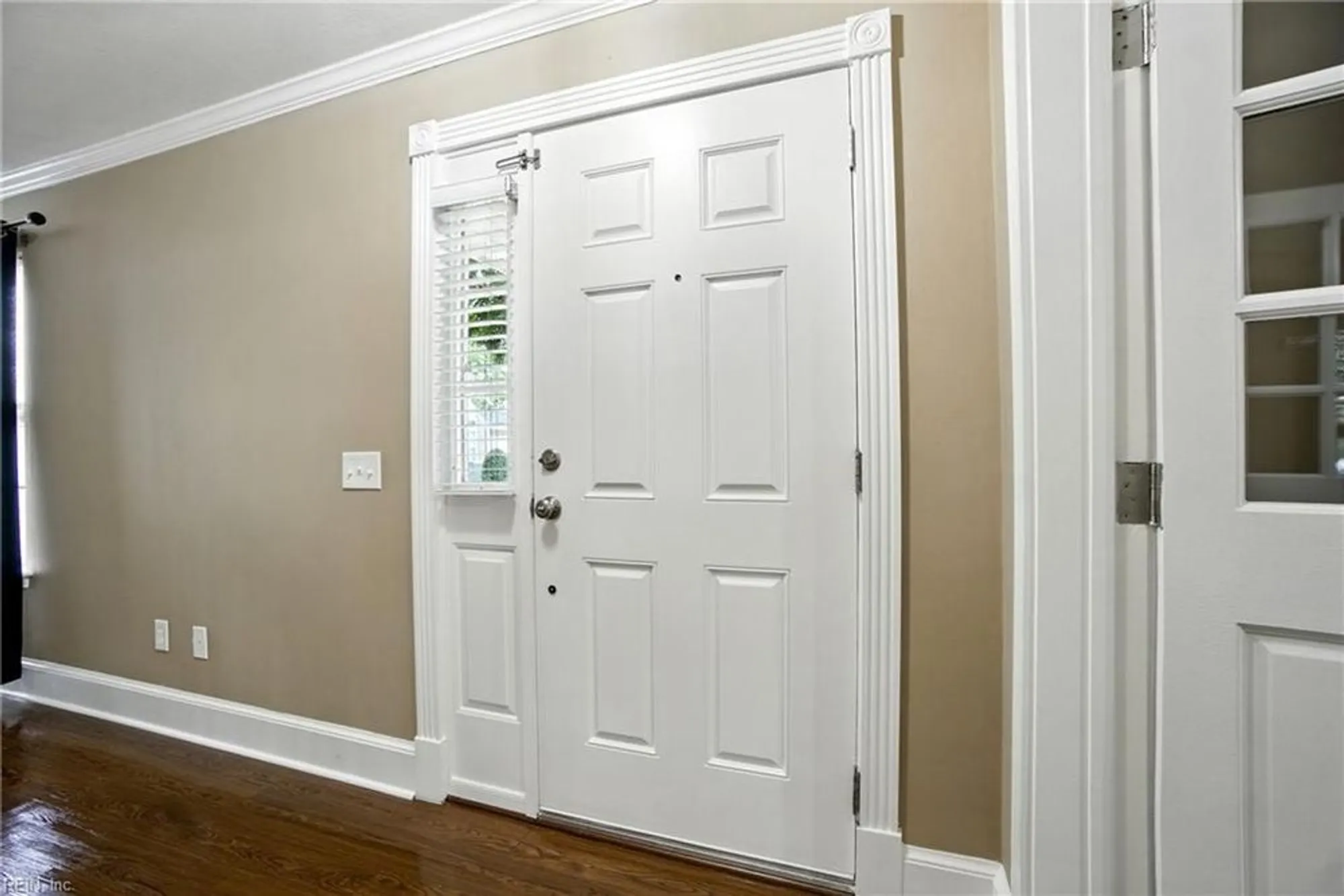 Property Slideshow image 5 of 46 | 809 mason ct, Chesapeake, VA, 23320