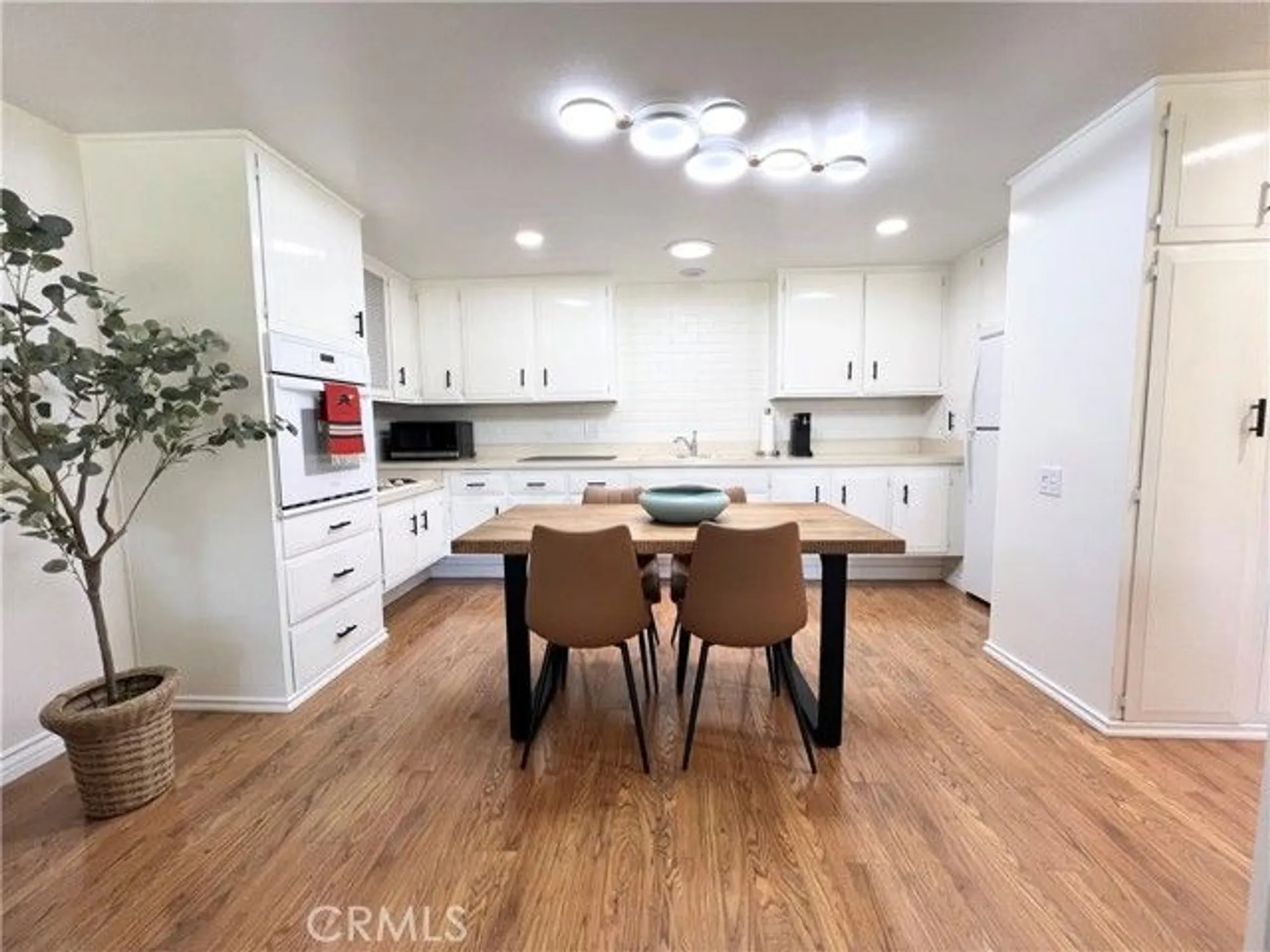 Property Slideshow image 17 of 40 | 13741 annandale dr apt 20d, Seal Beach, CA, 90740
