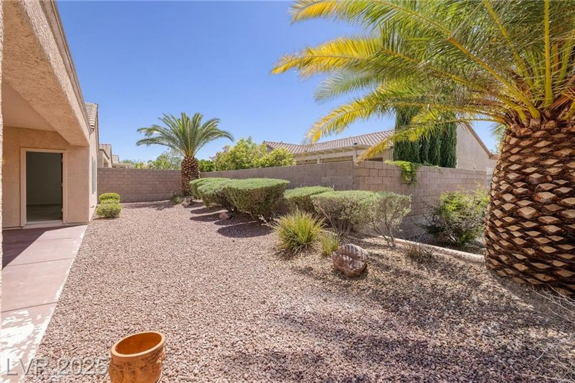 Property Slideshow image 7 of 37 | 2131 waterton rivers dr, Henderson, NV, 89044