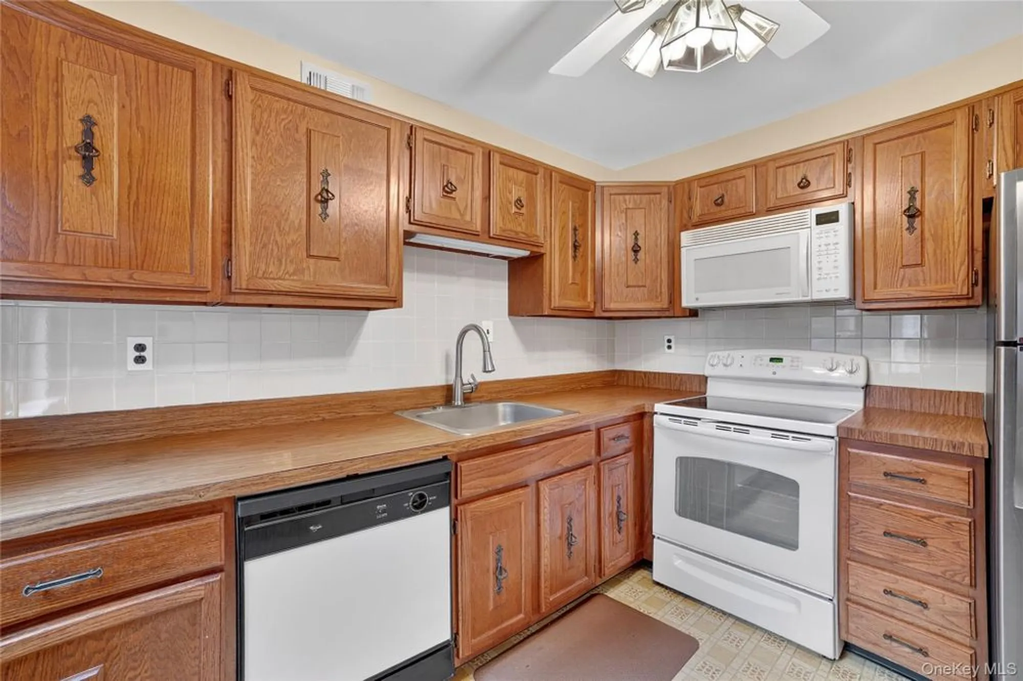 Property Slideshow image 18 of 48 | 117 village rd d, Yorktown Heights, NY, 10598