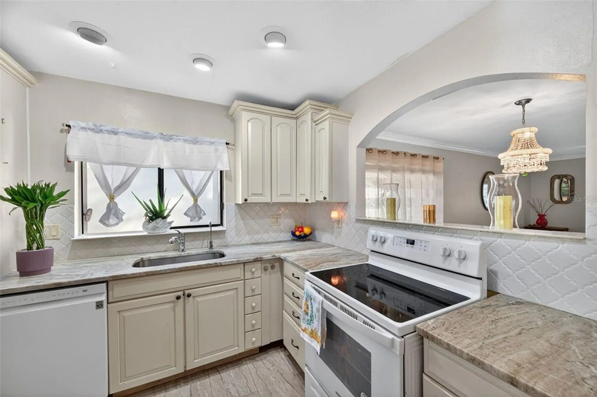 Property Slideshow image 6 of 34 | 2529 oakleaf ln 30a, Clearwater, FL, 33763