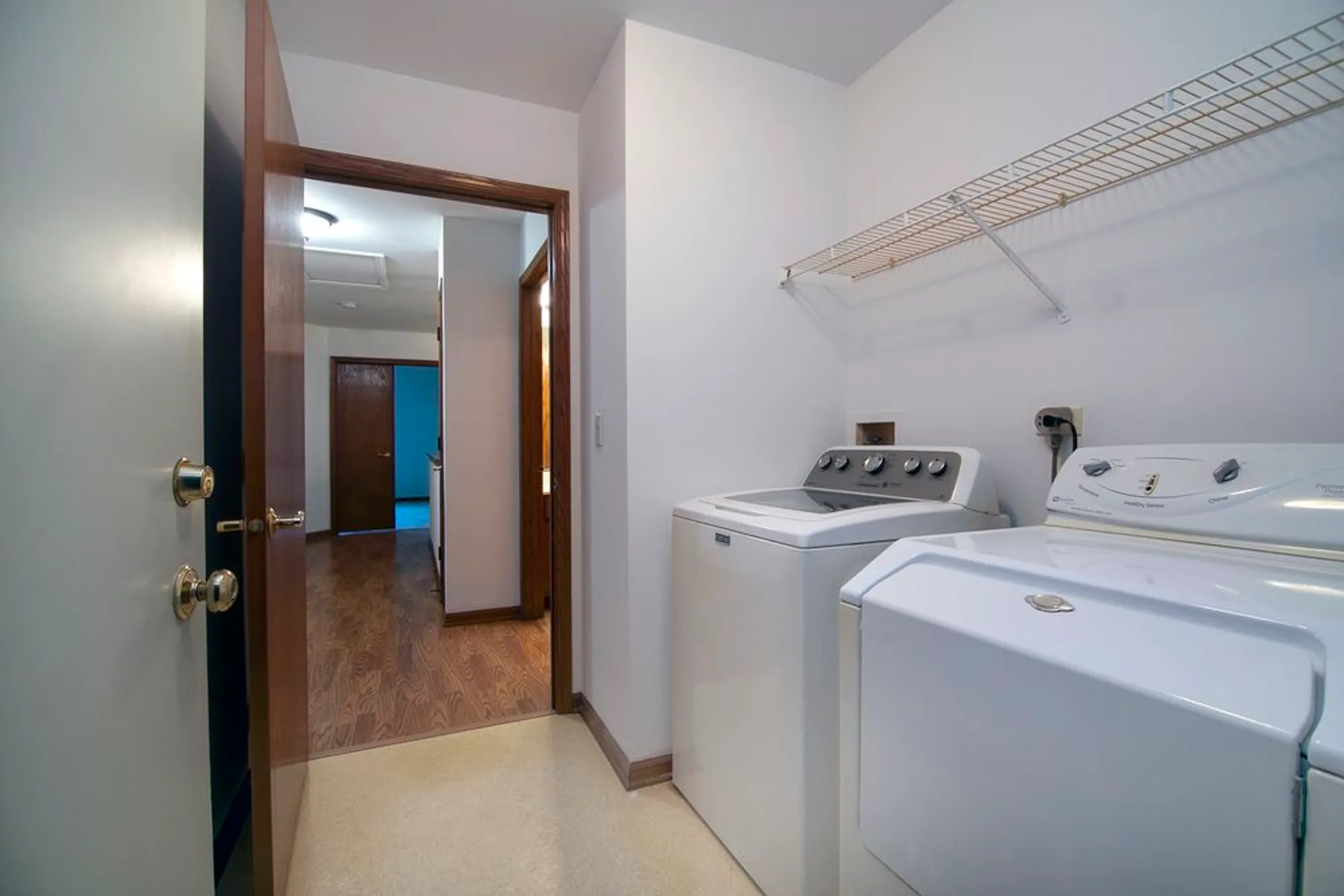 Property Slideshow image 19 of 38 | 21327 w redwood dr, Plainfield, IL, 60544