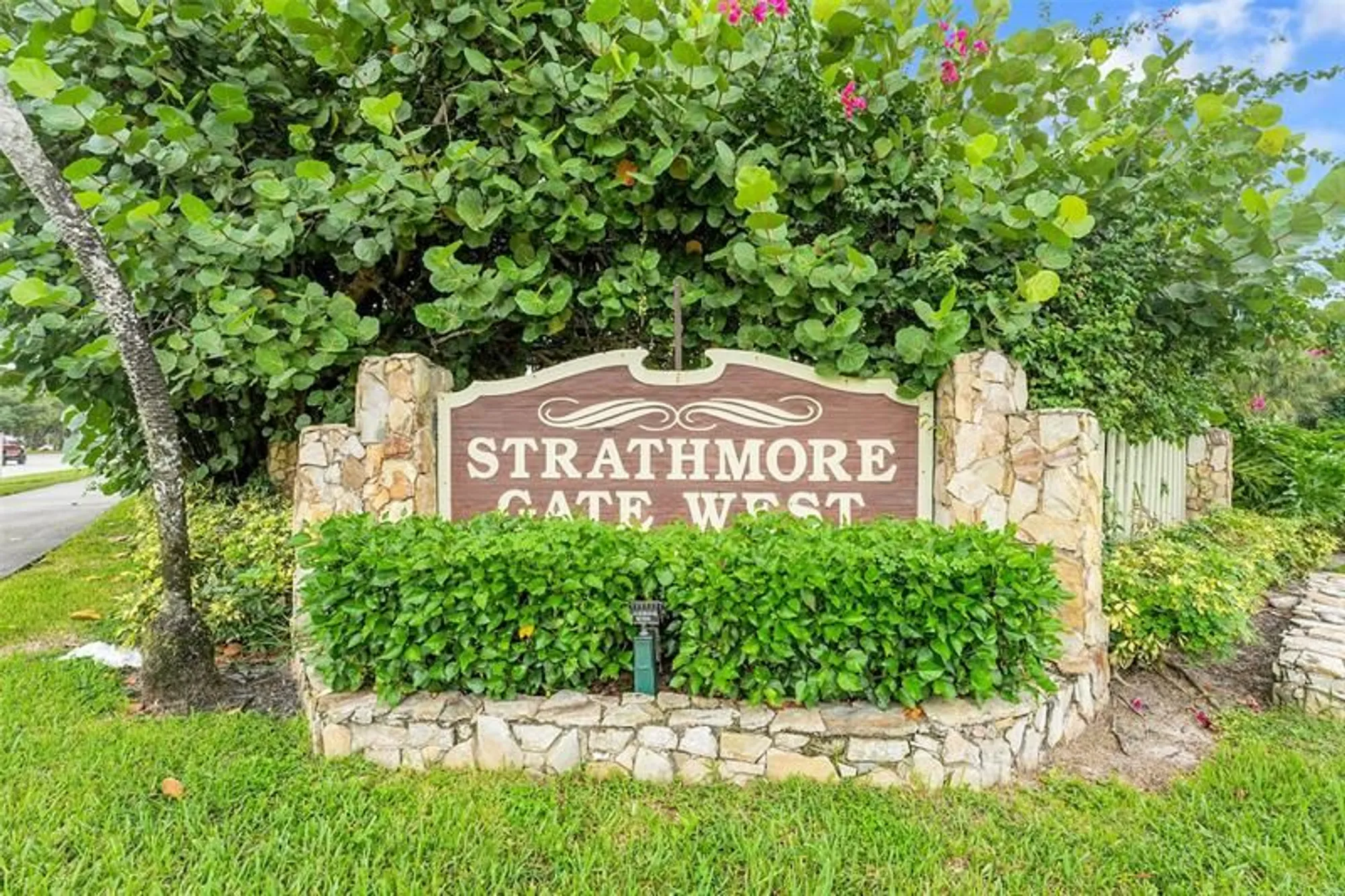 Property Slideshow image 39 of 53 | 468 long bow ct # 468, Royal Palm Beach, FL, 33411