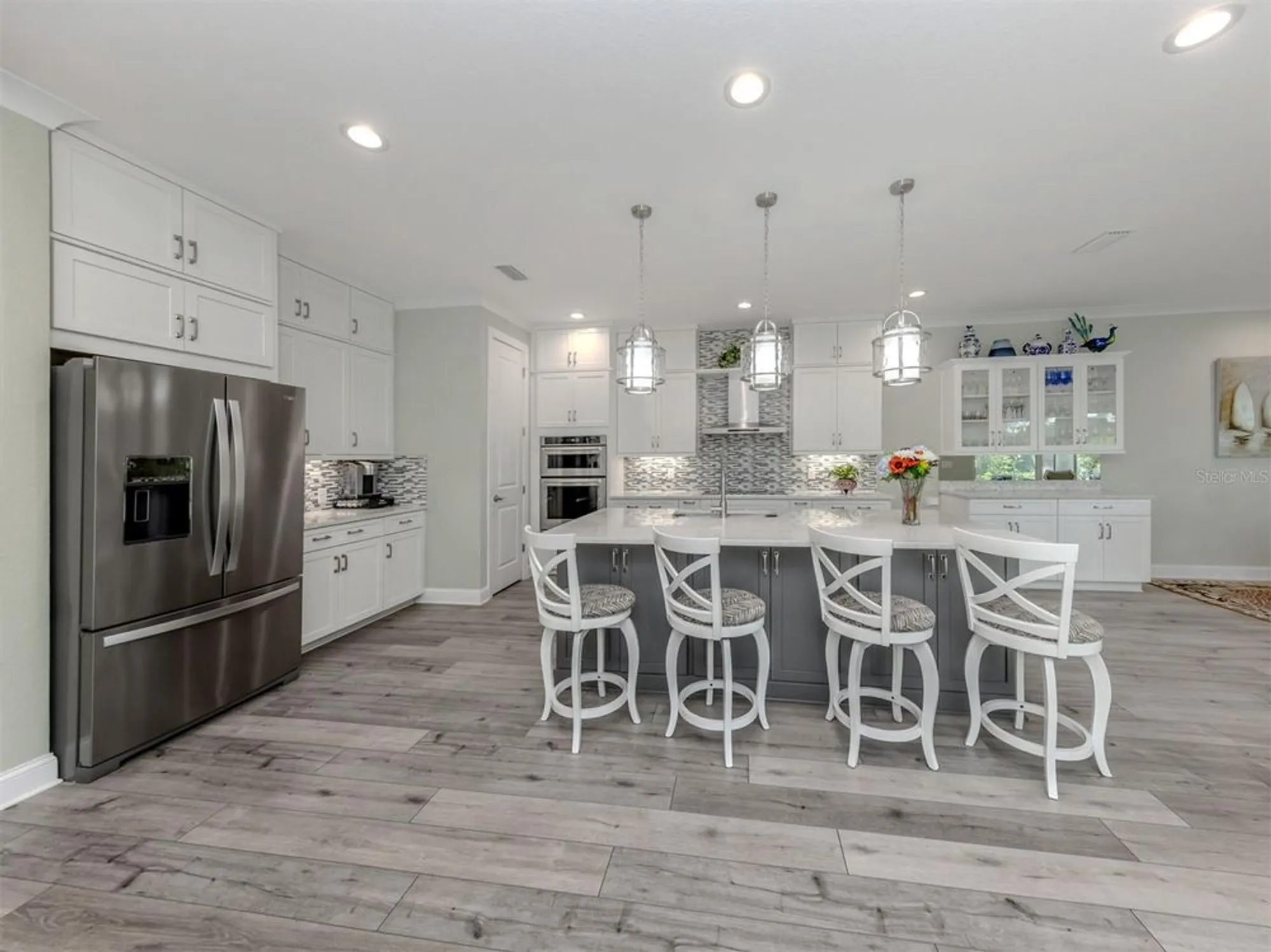 Property Slideshow image 11 of 78 | 592 mistiflower cir, Nokomis, FL, 34275