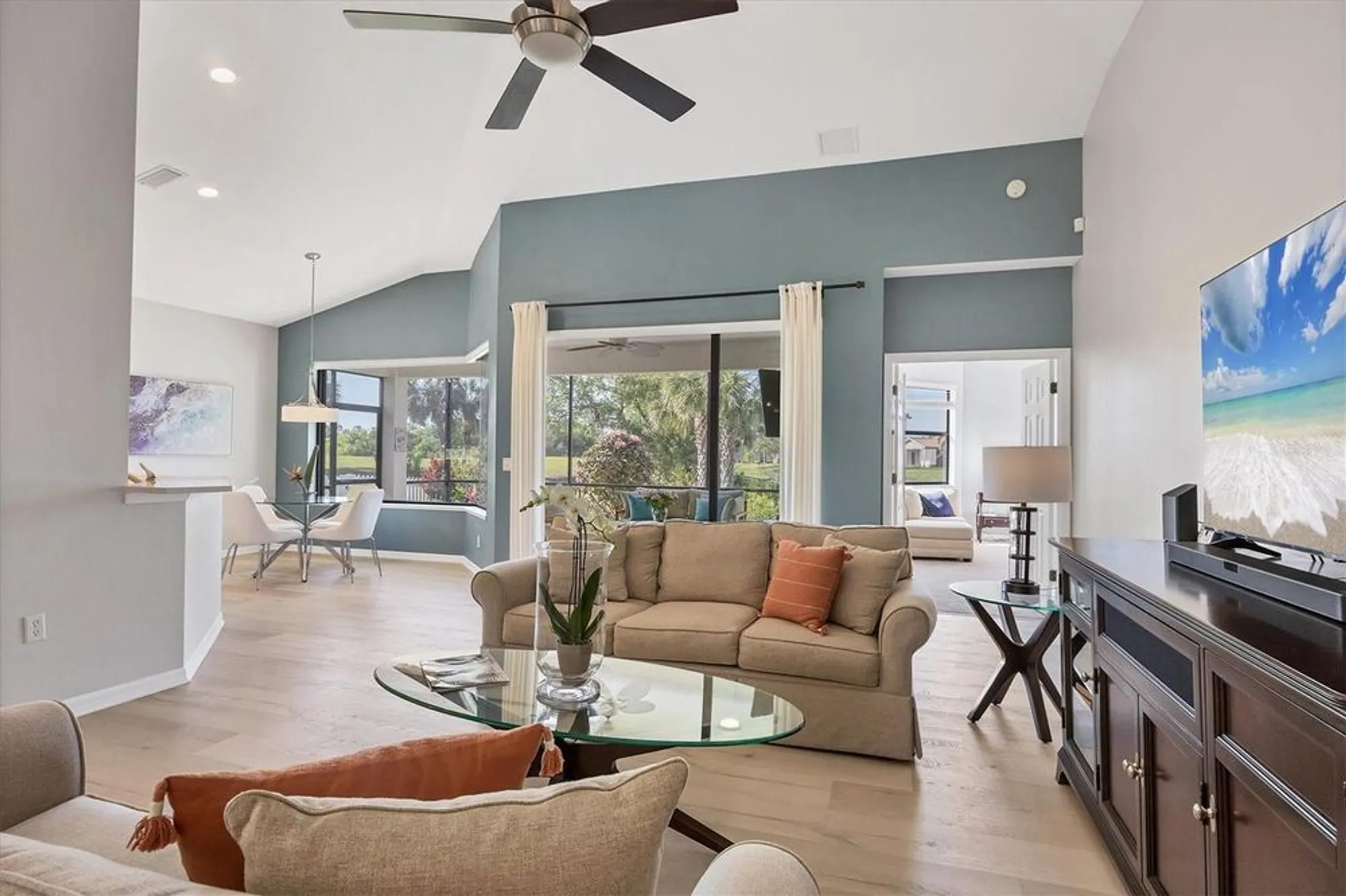 Property Slideshow image 13 of 57 | 6458 tailfeather way, Bradenton, FL, 34203