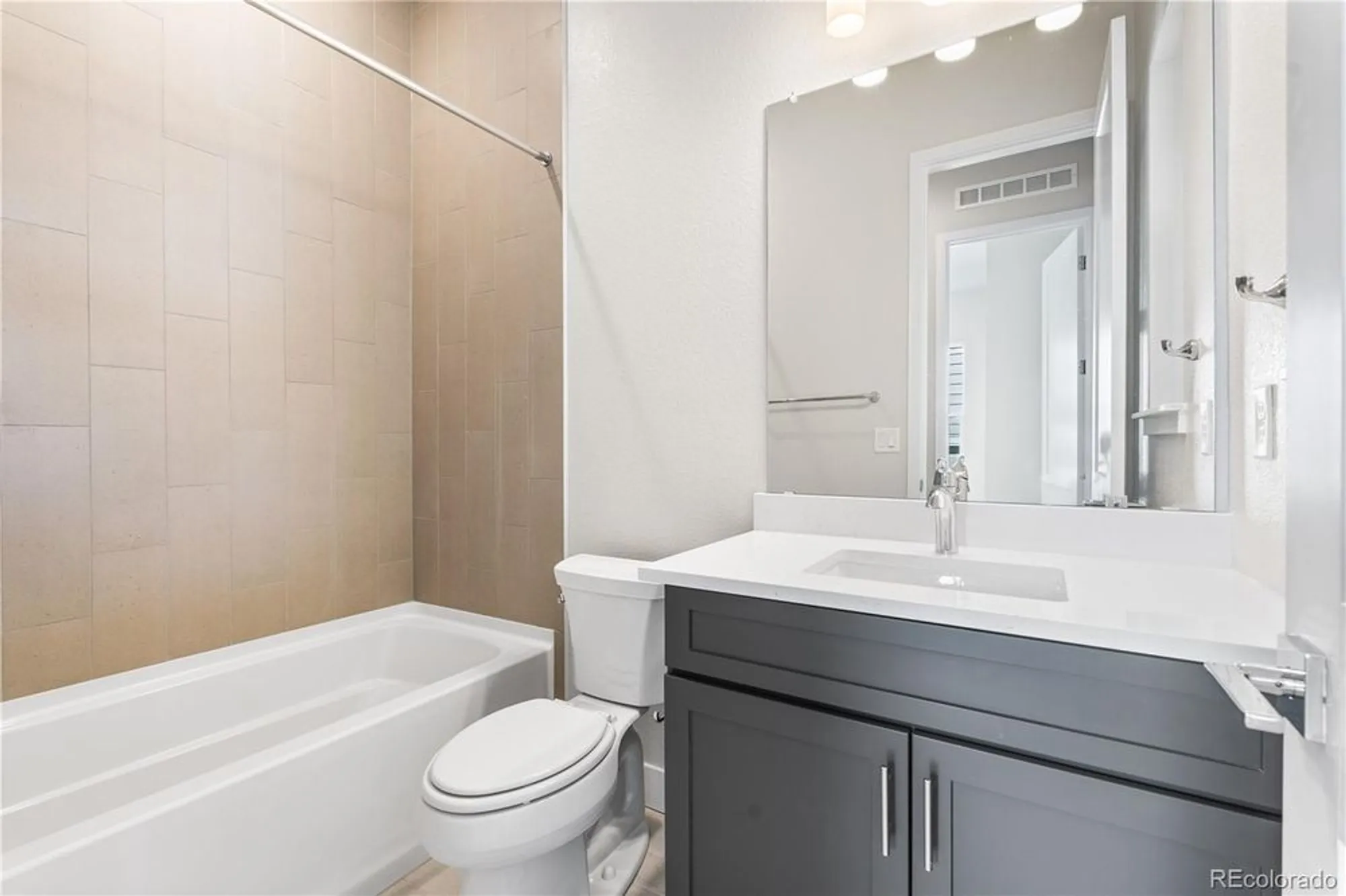 Property Slideshow image 7 of 38 | 11472 autumn moon st, Littleton, CO, 80125