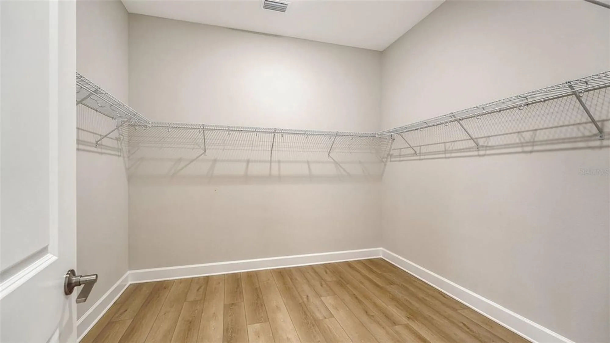 Property Slideshow image 34 of 90 | 16423 isola pl, Lakewood Ranch, FL, 34211