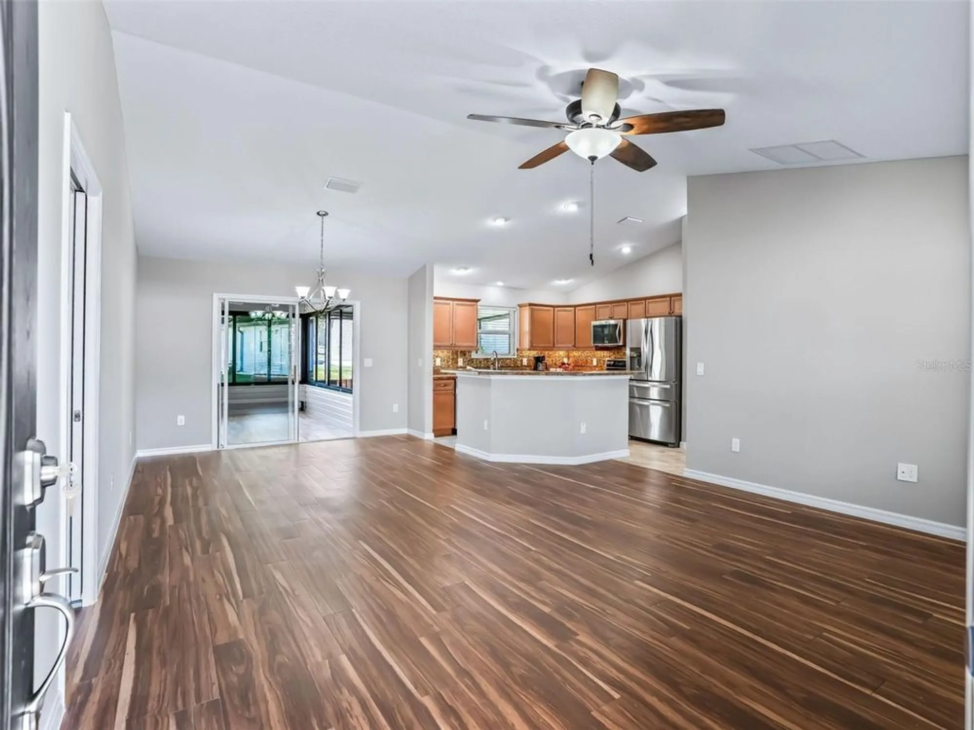 Property Slideshow image 9 of 37 | 828 silver oak ave, Lady Lake, FL, 32159