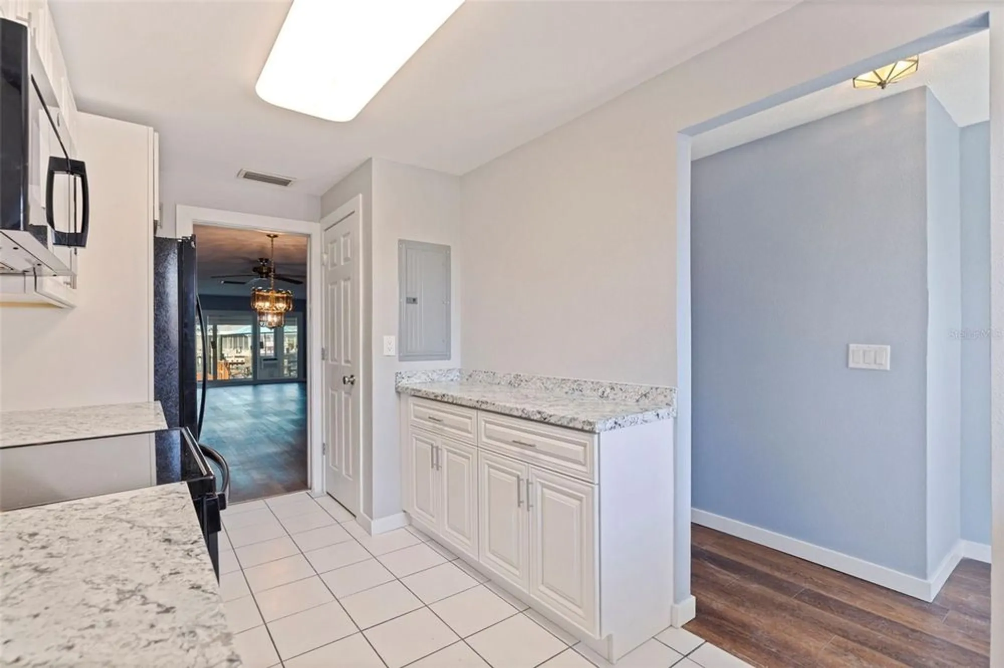 Property Slideshow image 7 of 41 | 409 boca ciega point blvd s # 409, Saint Petersburg, FL, 33708