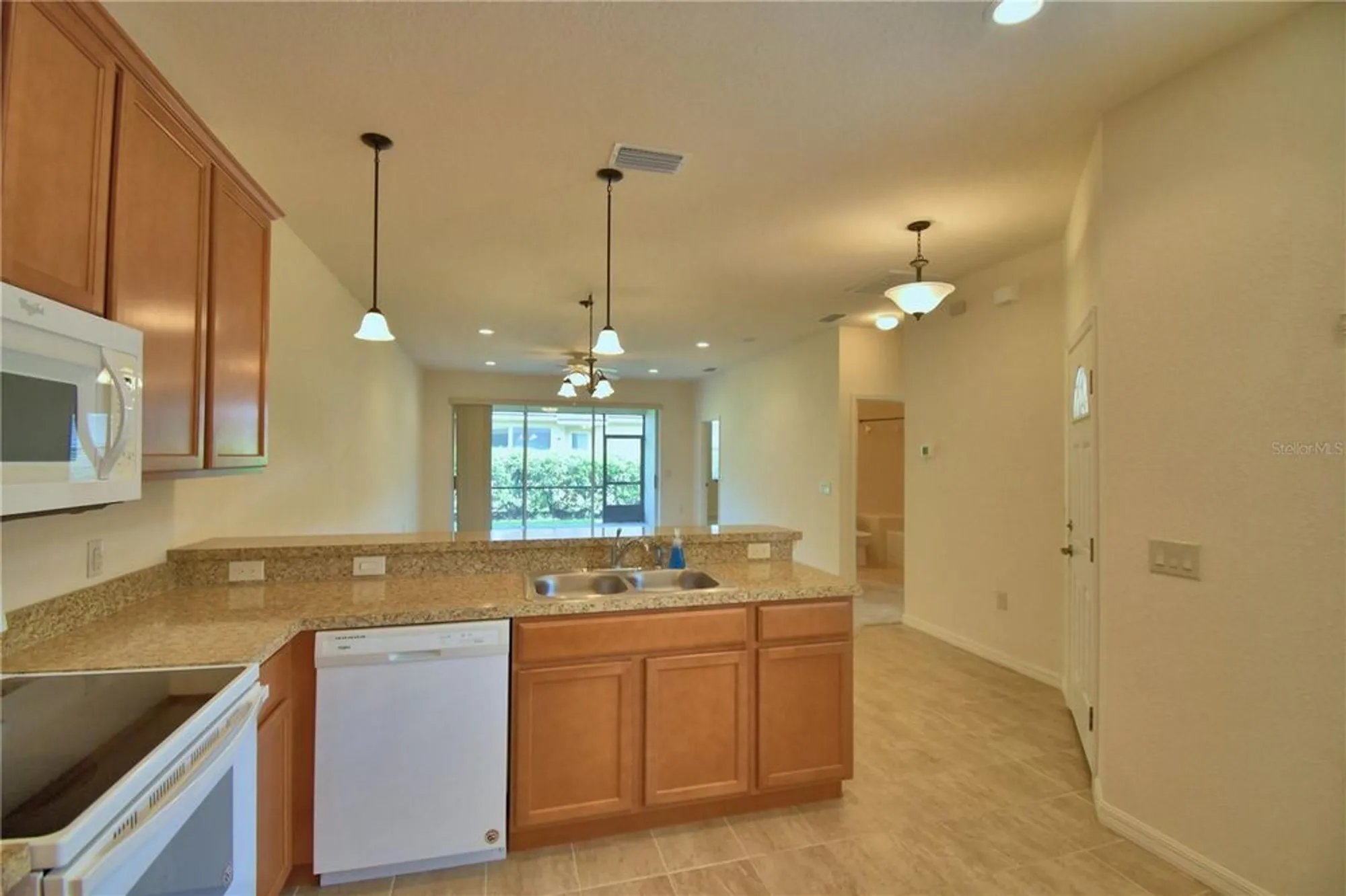 Property Slideshow image 5 of 68 | 1613 linz ct, Winter Haven, FL, 33884