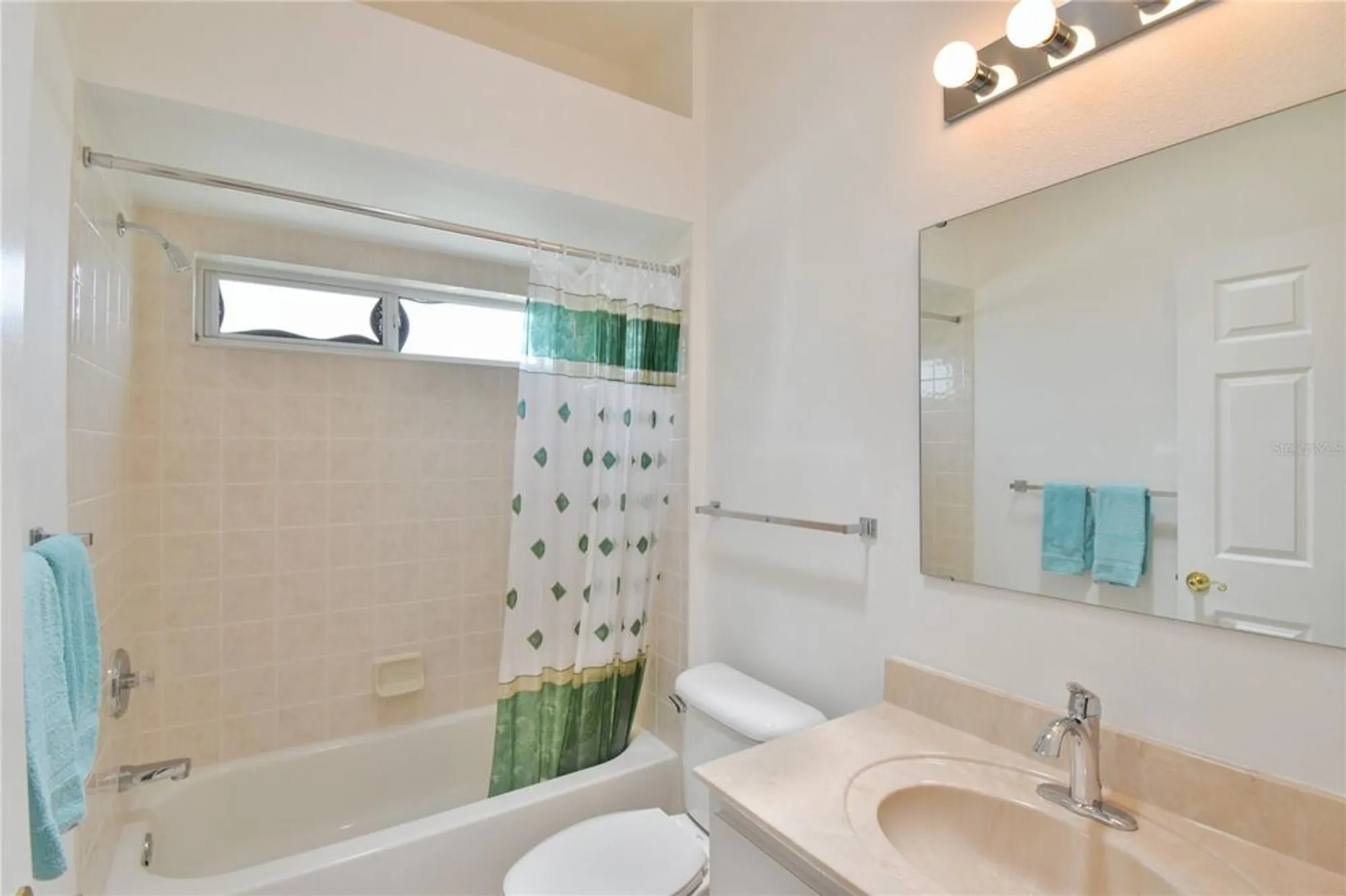 Property Slideshow image 16 of 30 | 5551 nw 25th loop, Ocala, FL, 34482