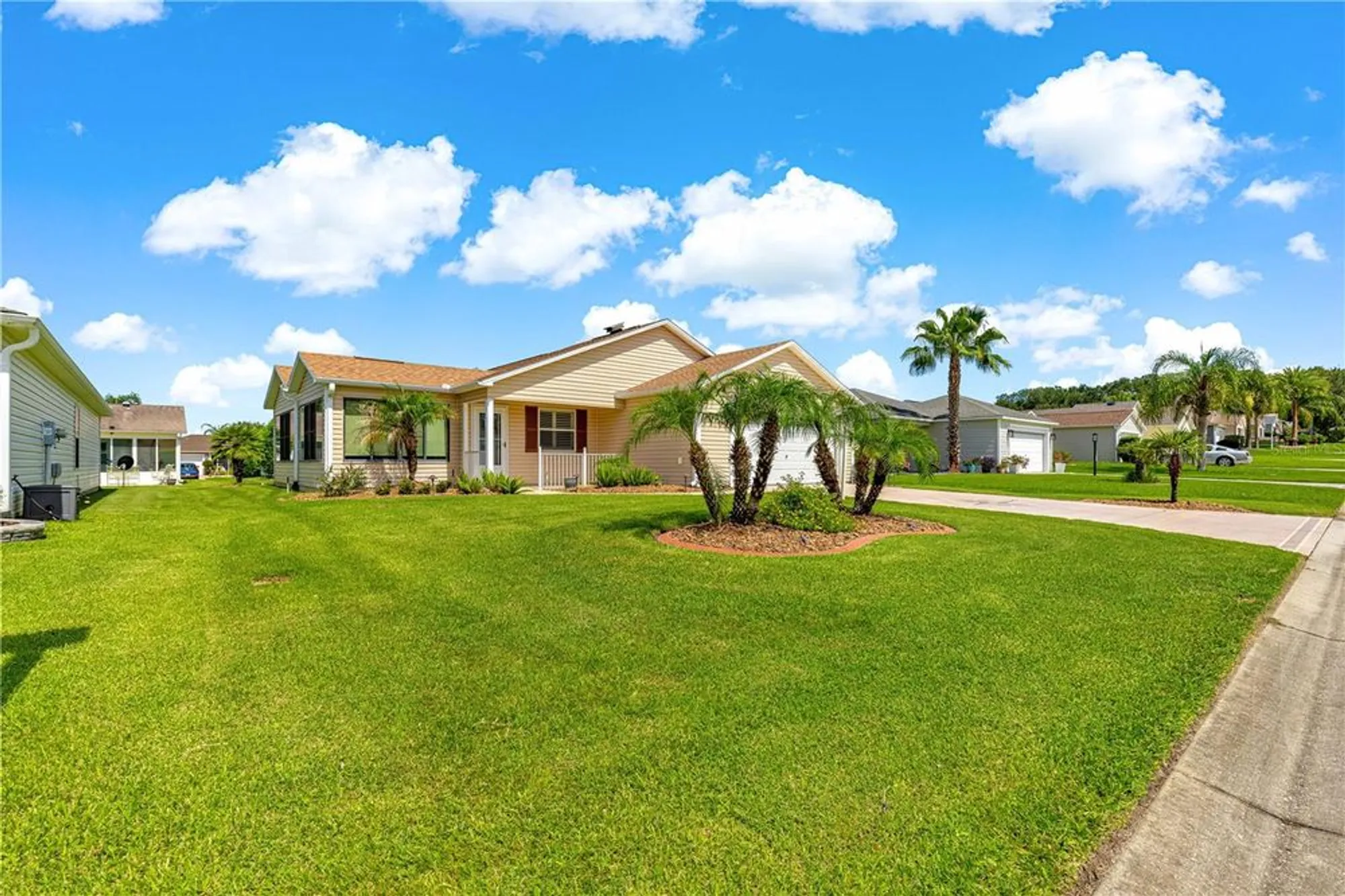 Property Slideshow image 2 of 34 | 362 arbella loop, The Villages, FL, 32162