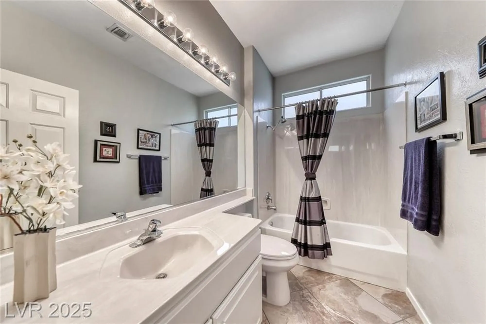 Property Slideshow image 33 of 47 | 2356 great elk dr, Henderson, NV, 89052