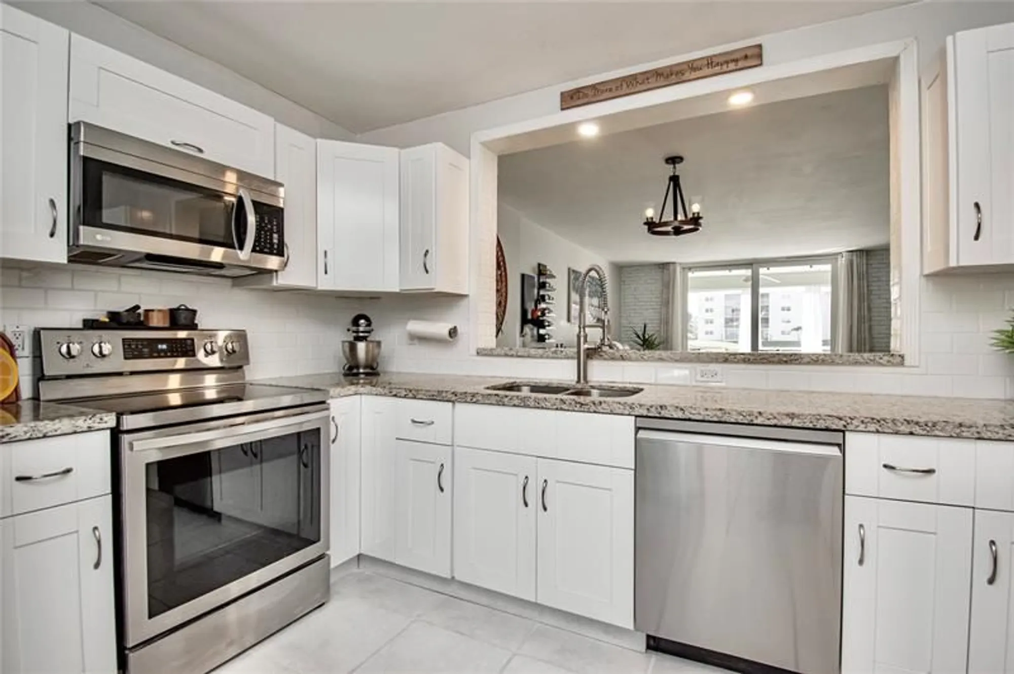Property Slideshow image 3 of 51 | 1024 se 4th ave apt 102, Dania Beach, FL, 33004