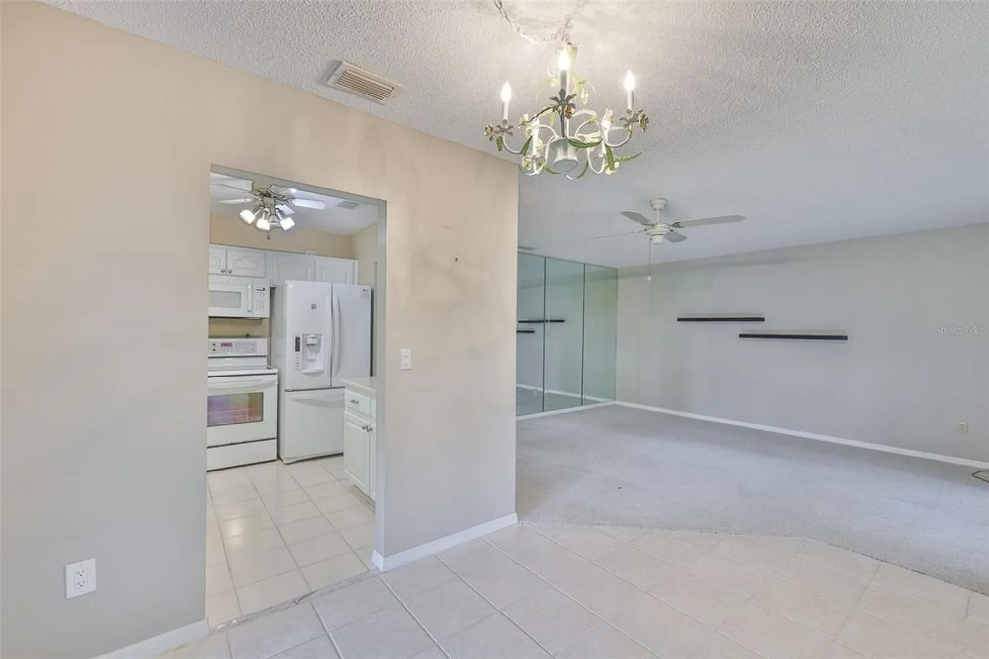 Property Slideshow image 8 of 36 | 2206 horsham pl, Sun City Center, FL, 33573