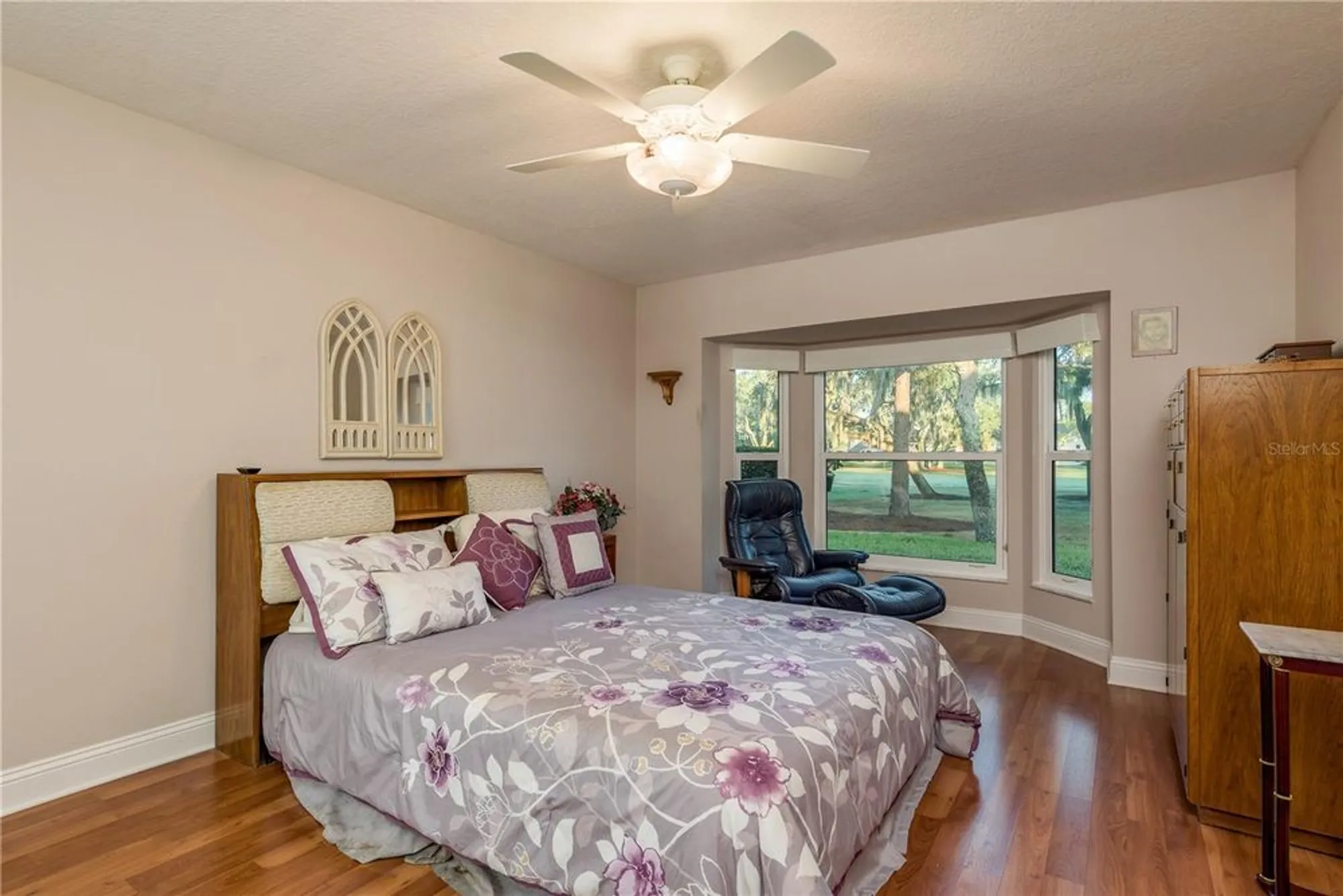 Property Slideshow image 17 of 36 | 9347 clearmeadow ln, New Port Richey, FL, 34655