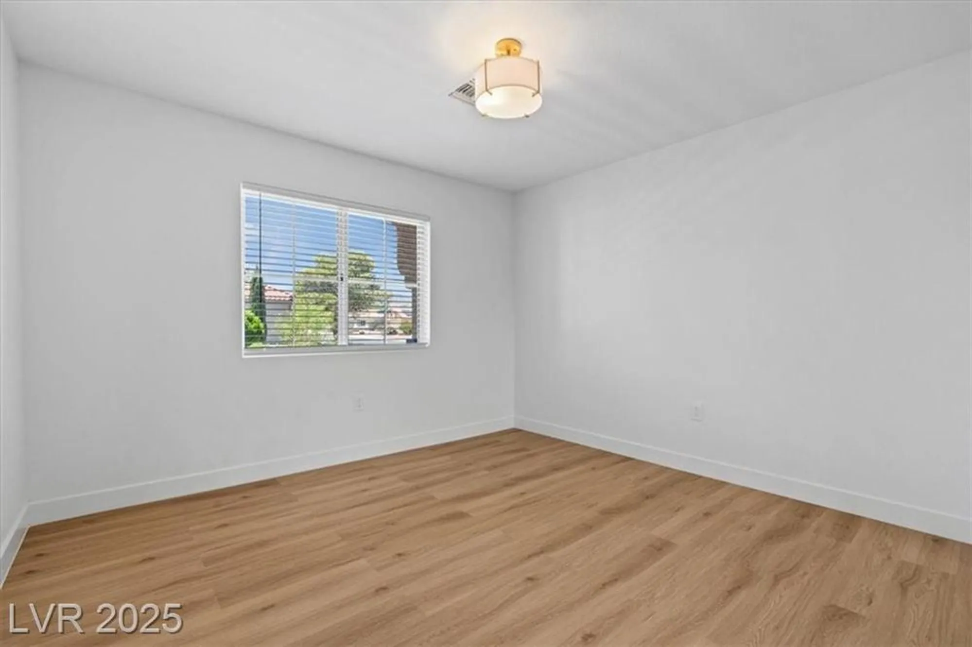 Property Slideshow image 16 of 24 | 2824 morning ridge dr, Las Vegas, NV, 89134