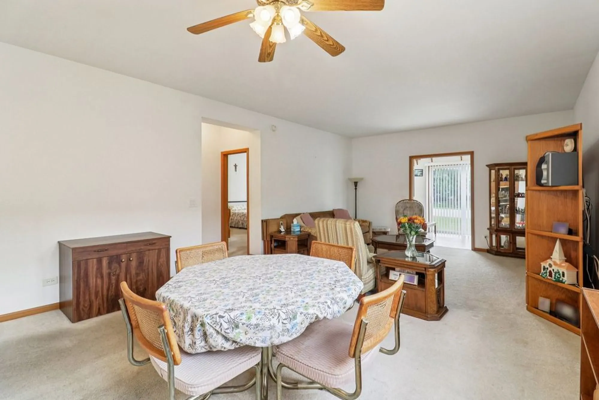 Property Slideshow image 9 of 33 | 3306 stakes ln, Grayslake, IL, 60030
