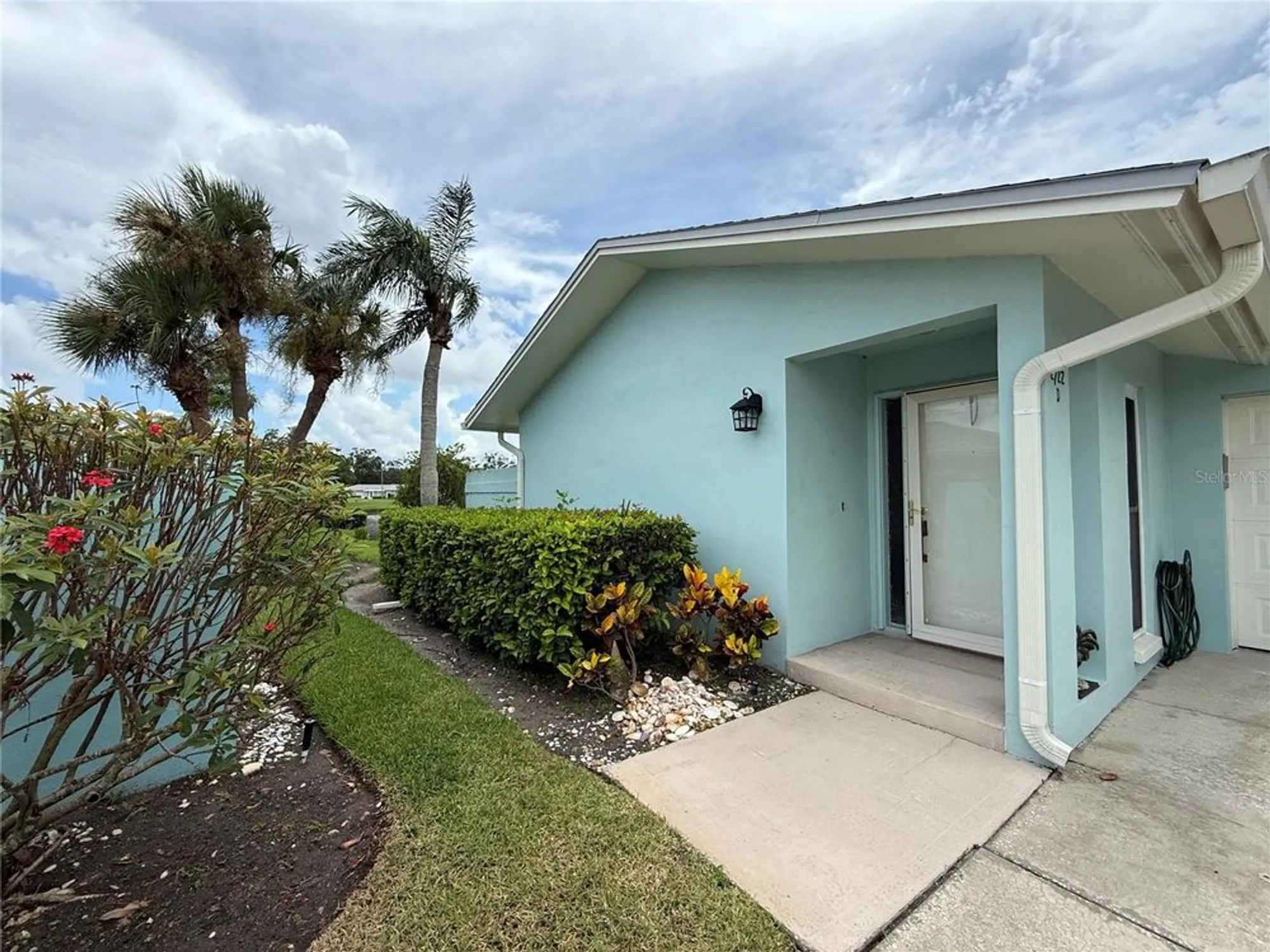 Property Slideshow image 40 of 51 | 2722 sherbrooke ln d, Palm Harbor, FL, 34684